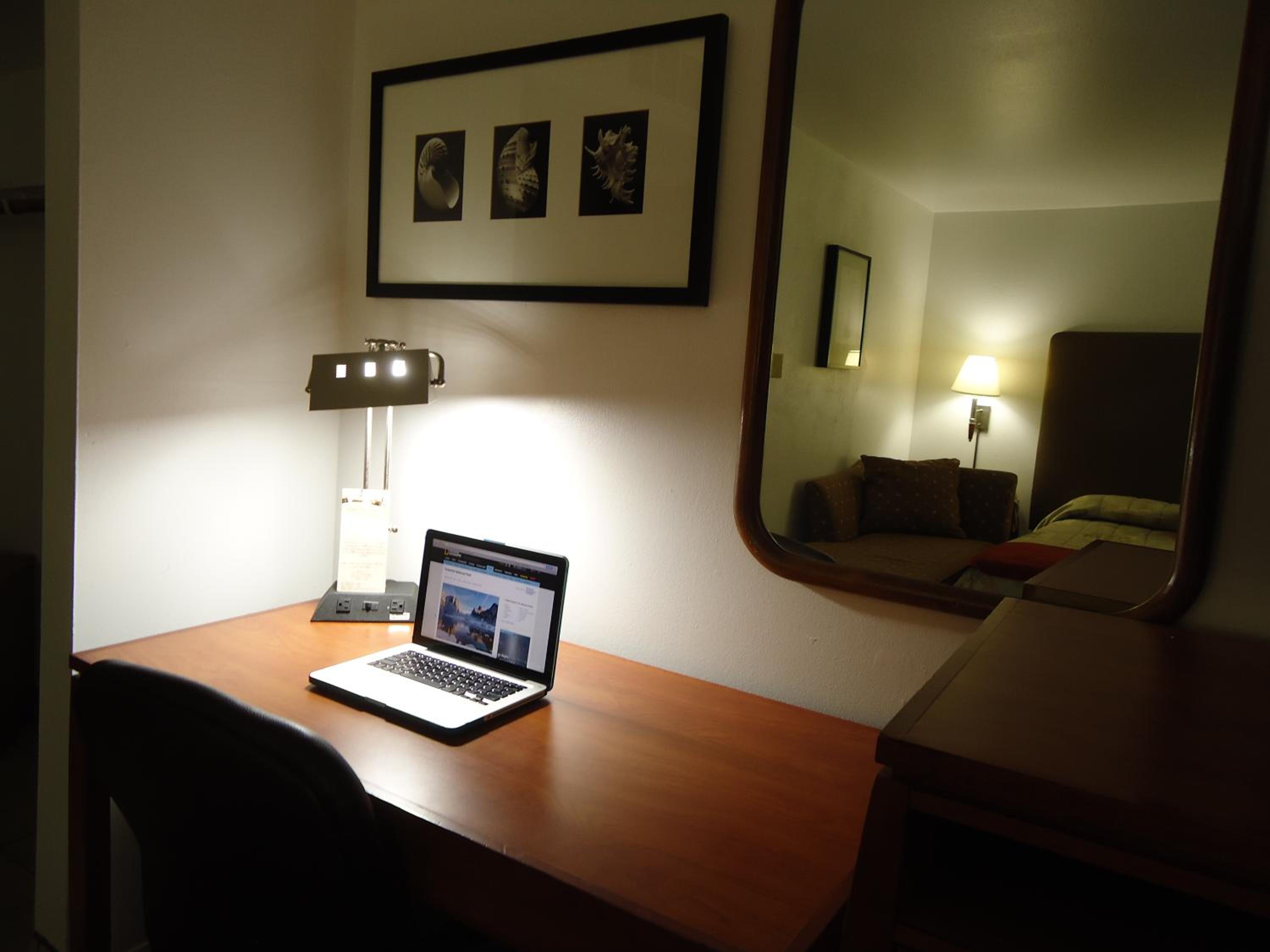 Deluxe King Room photo 3