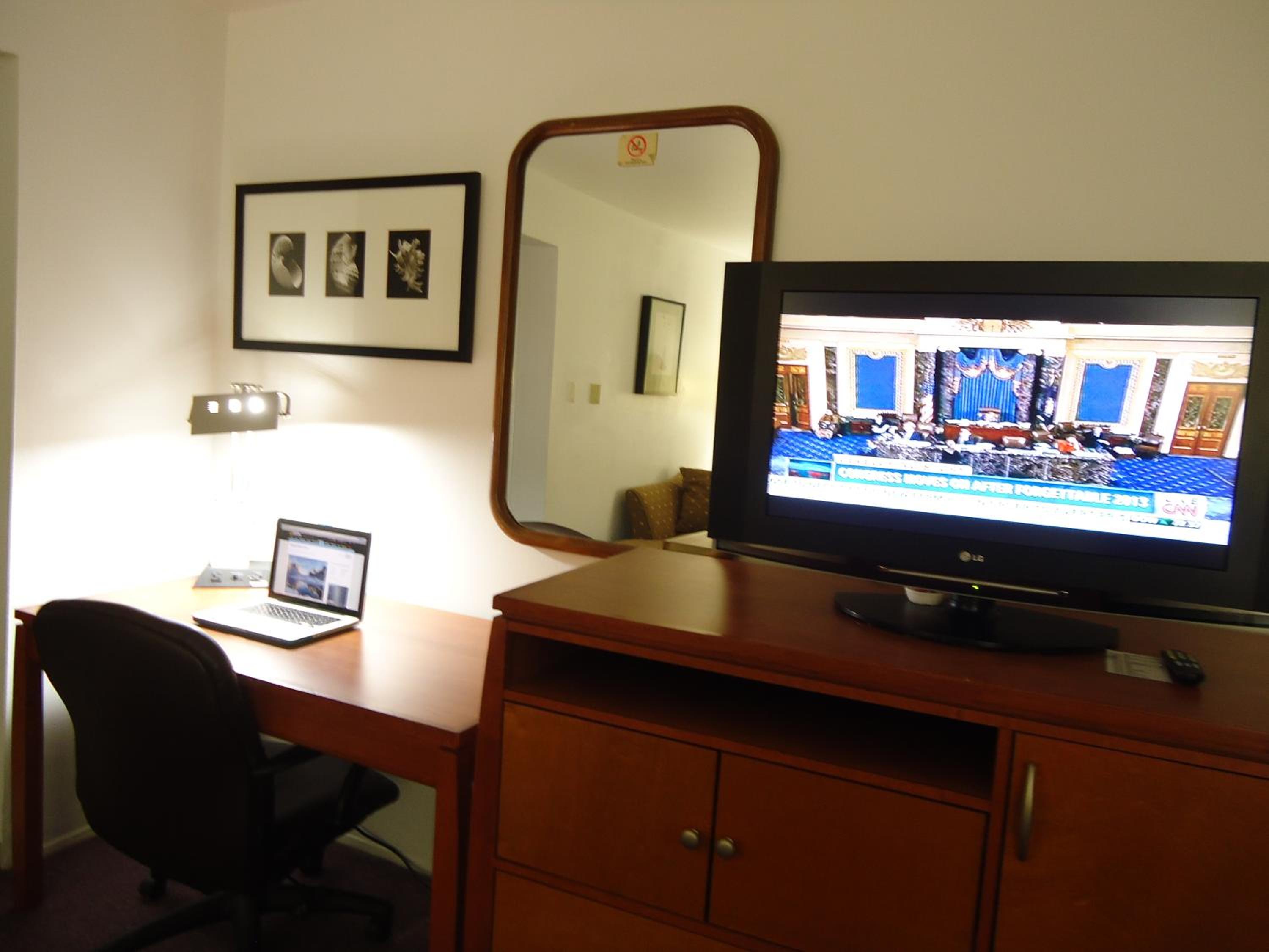 Deluxe King Room photo 2