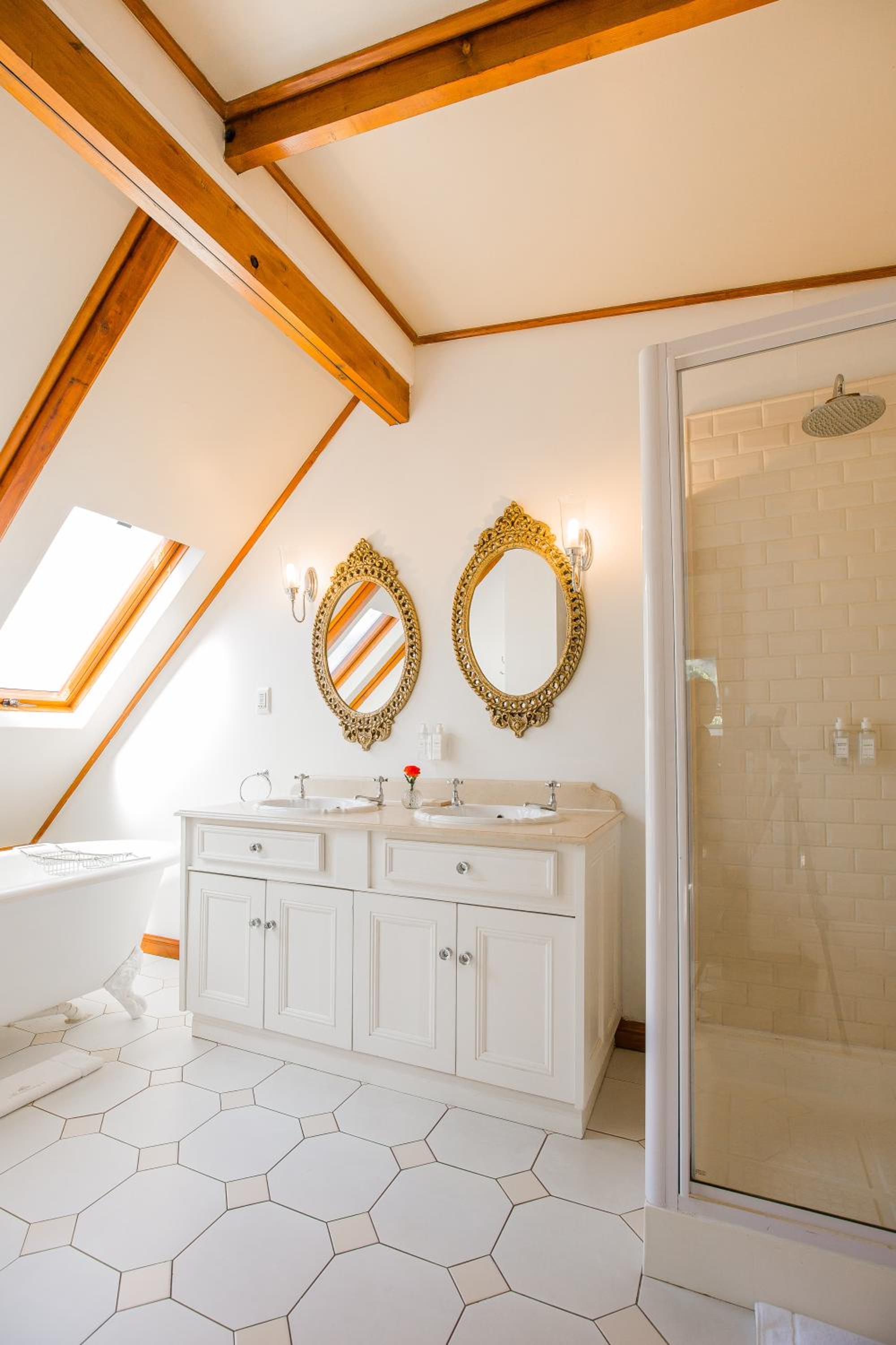 Luxury Loft Room - Photo 3