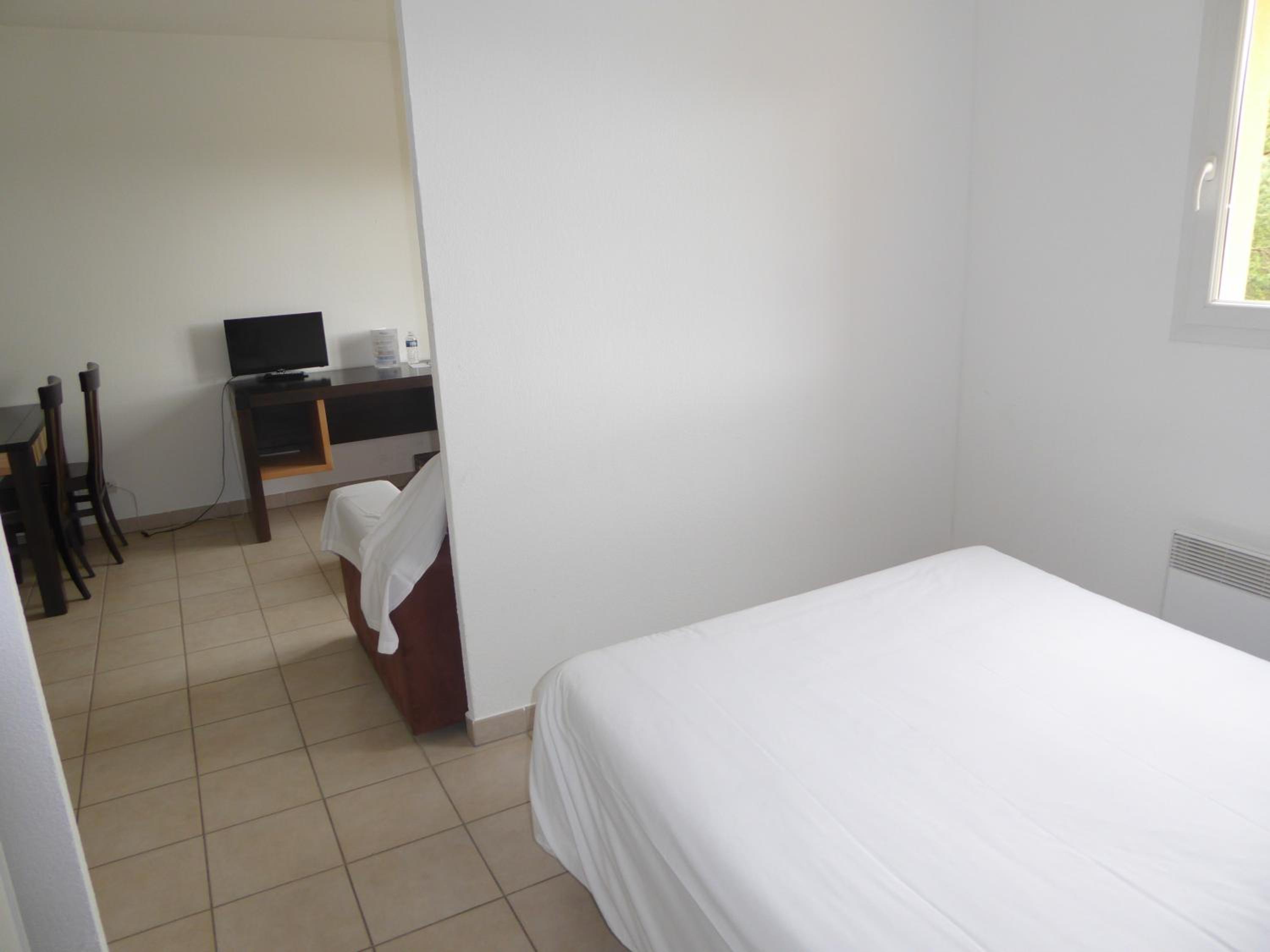 Standard Apartment - Photo 4
