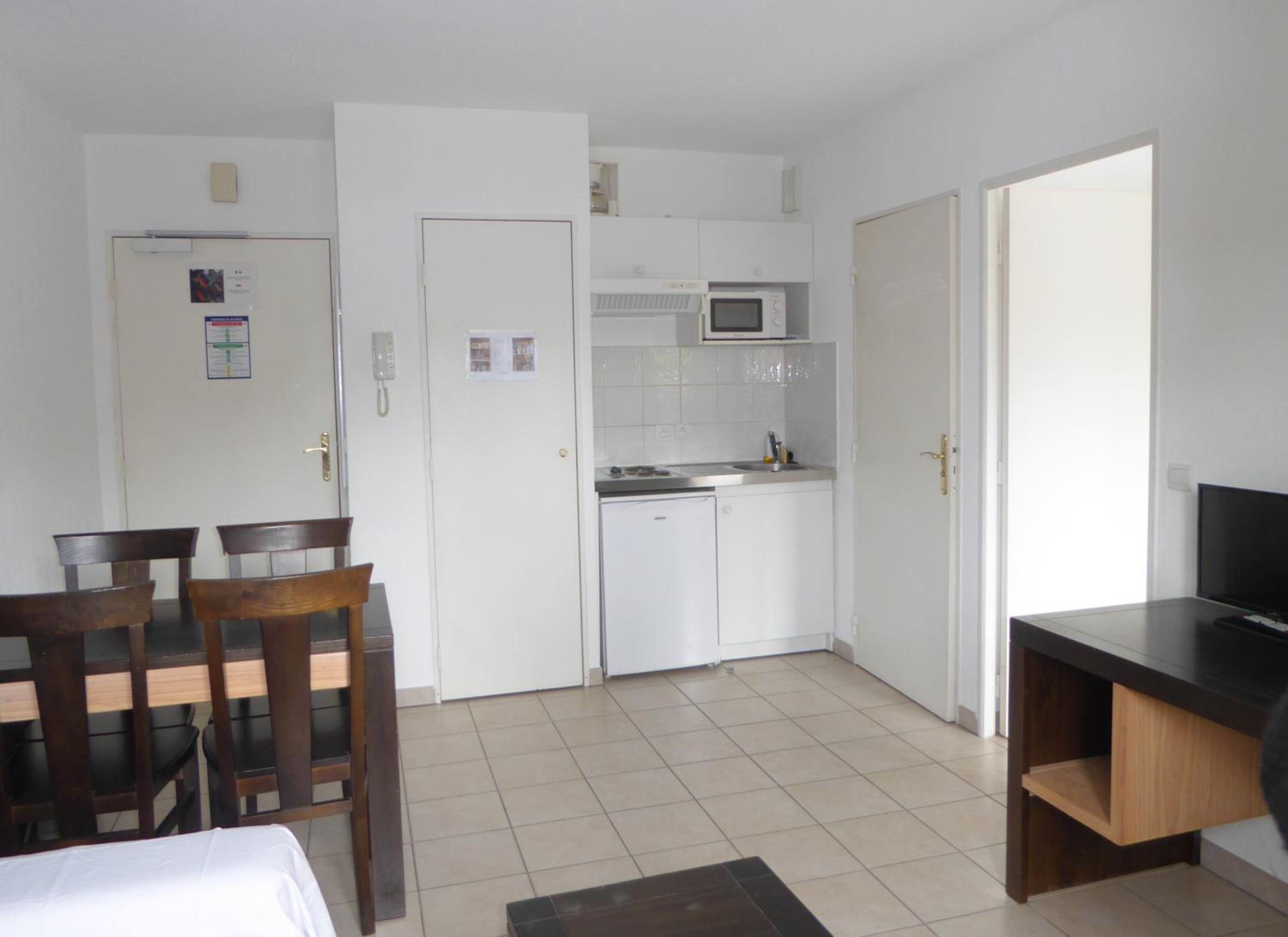 Superior Apartment - Photo 2