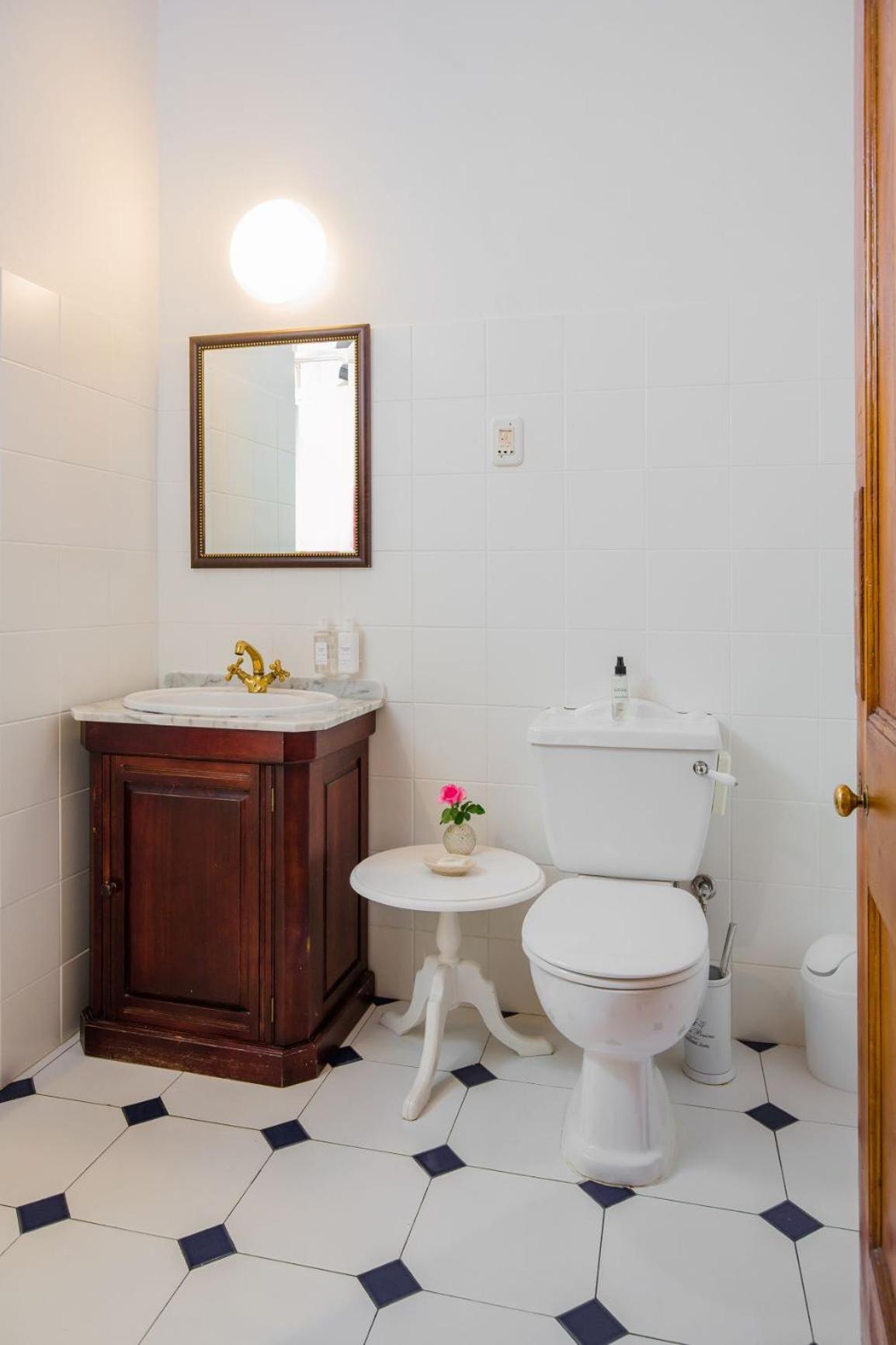 Standard Double Room - Photo 4