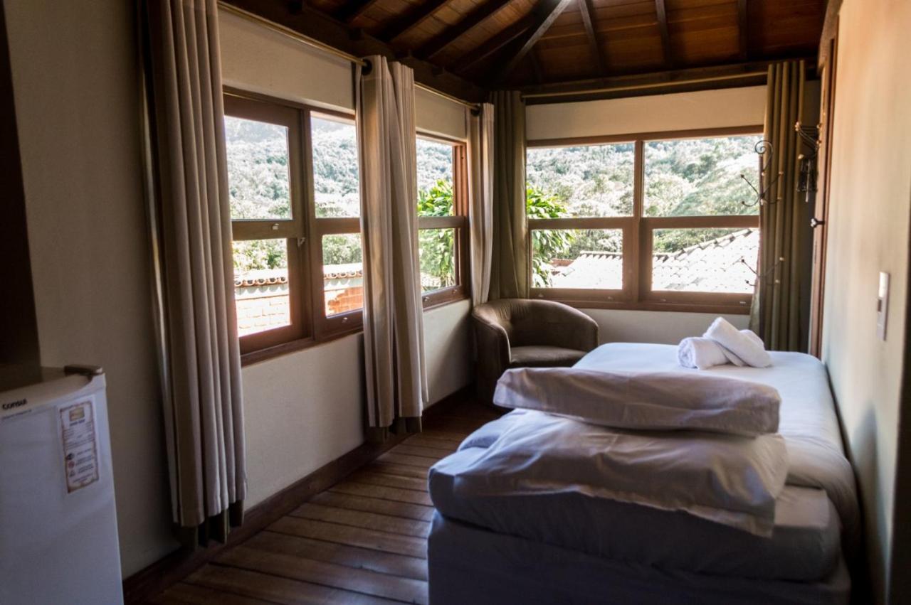 Triple Suite with Mountain View and Air Conditioning photo 1