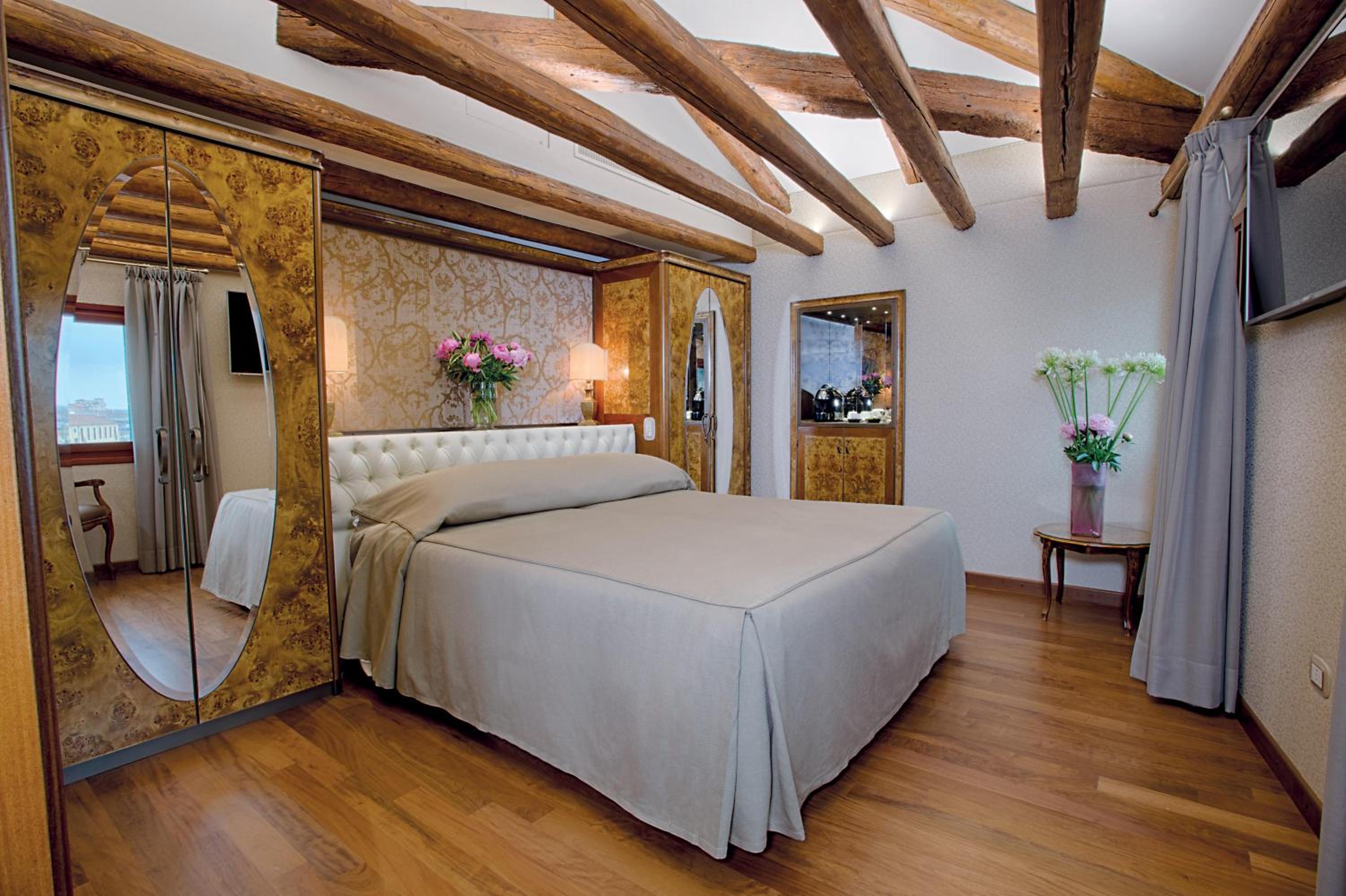 Suite with Grand Canal View