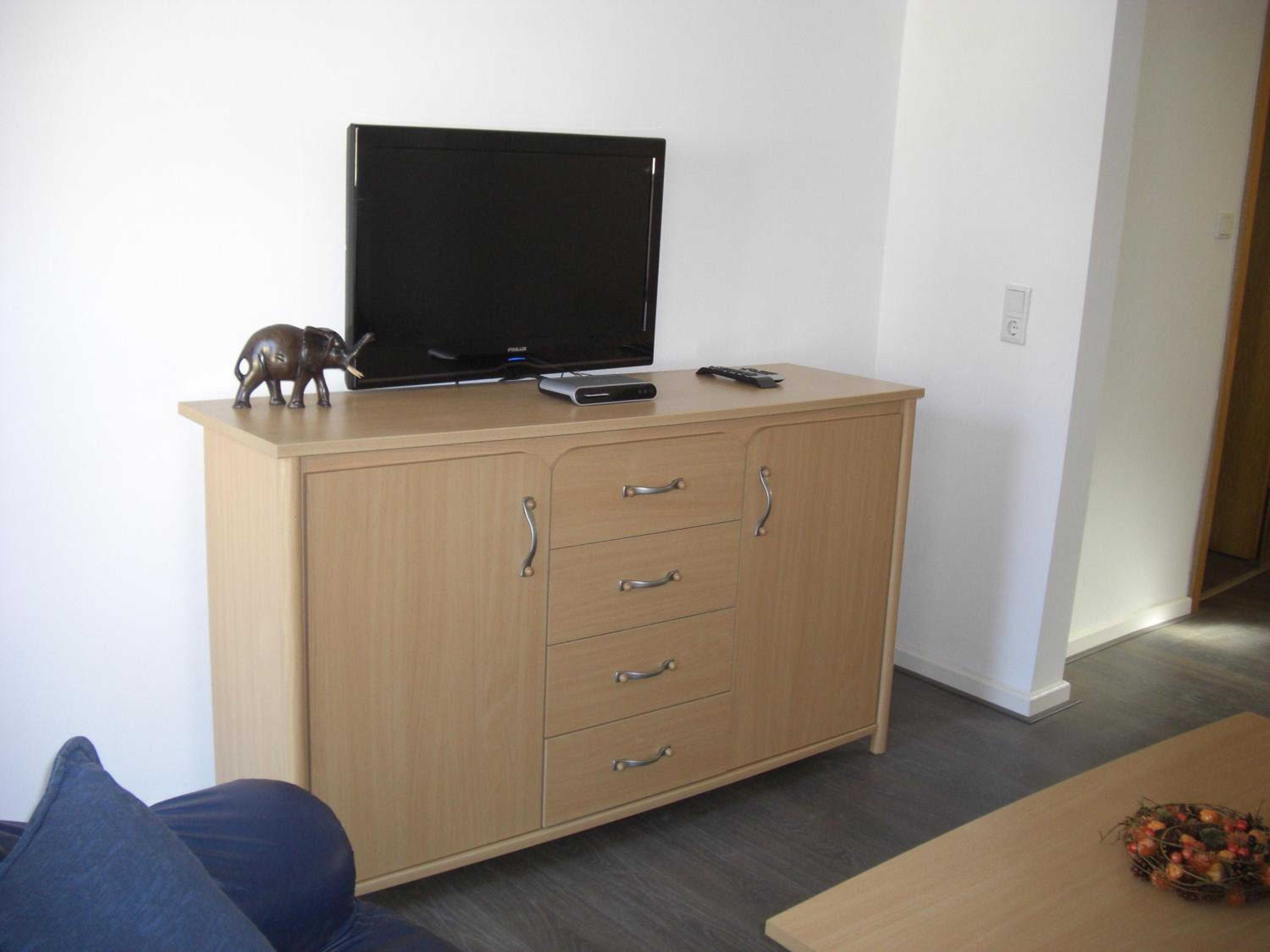 Three-Bedroom House photo 2