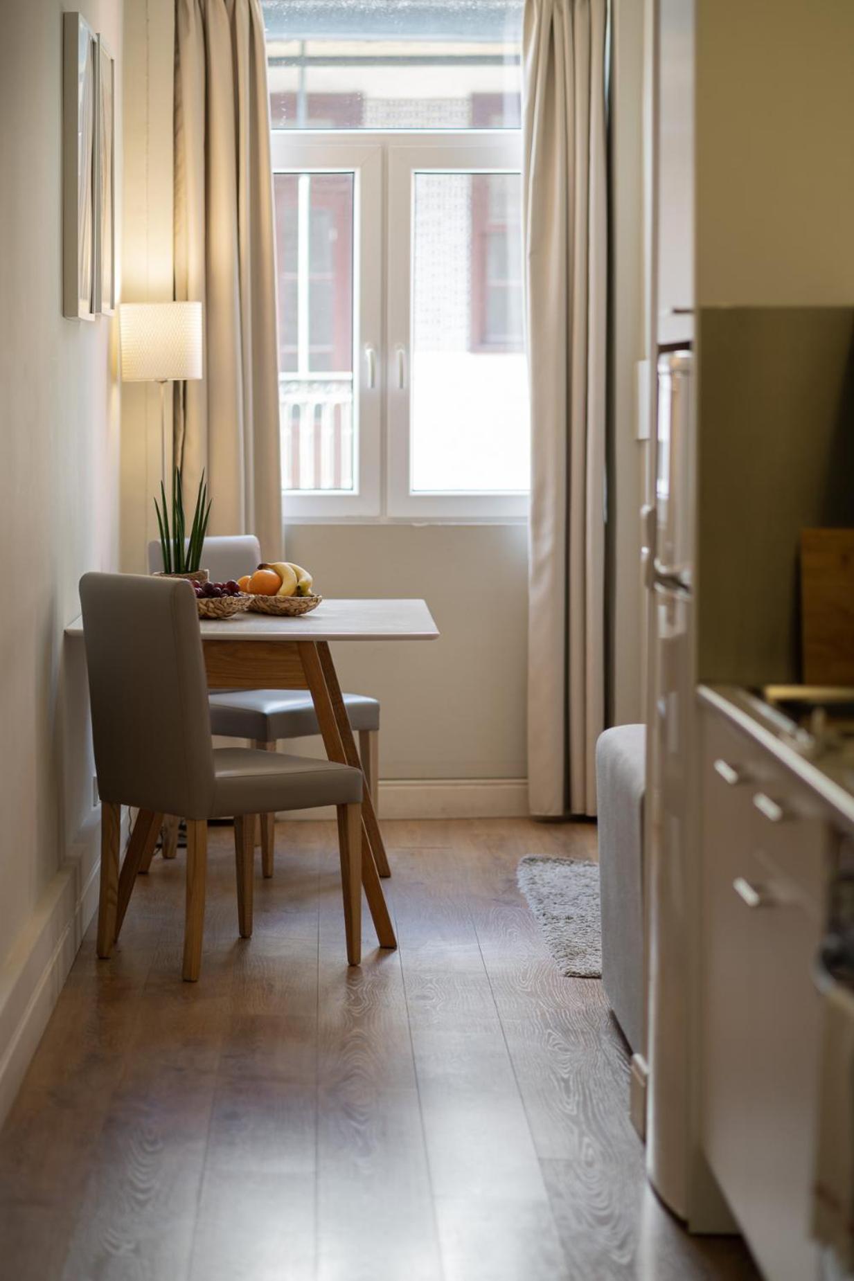 Apartment - Photo 2