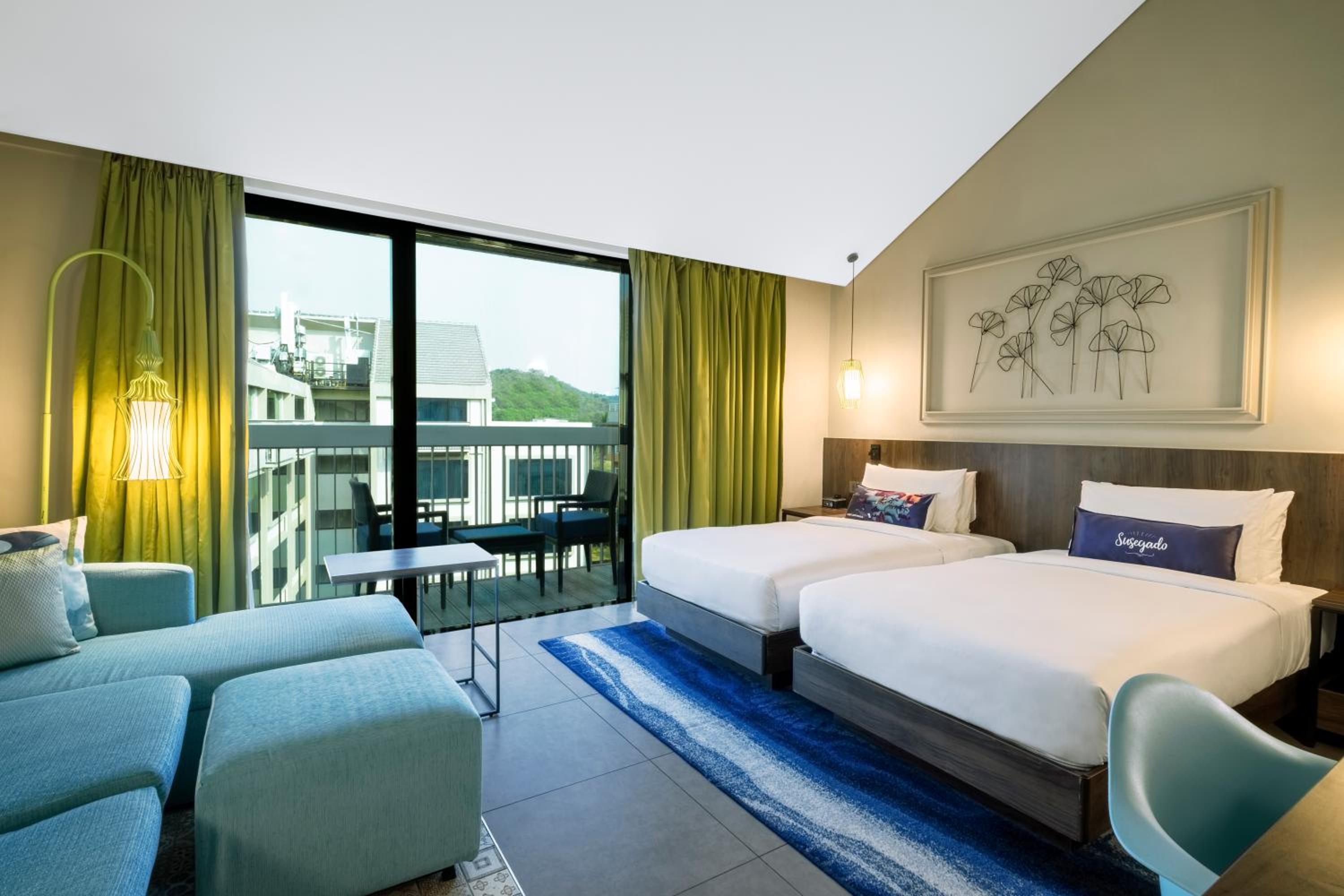 Twin Room with Balcony (15% discount on F&B and Spa)