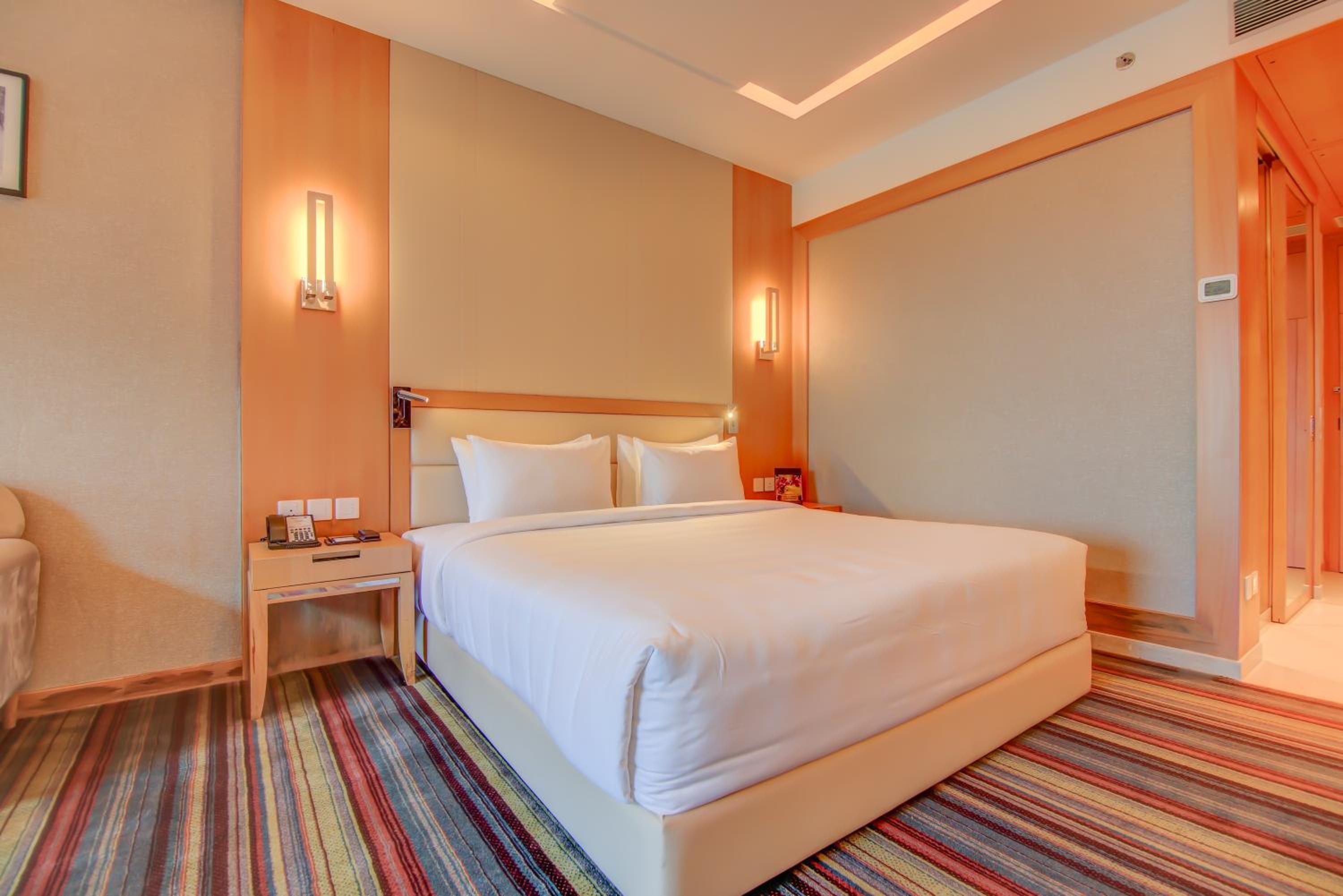Deluxe Room with Private Balcony photo 3