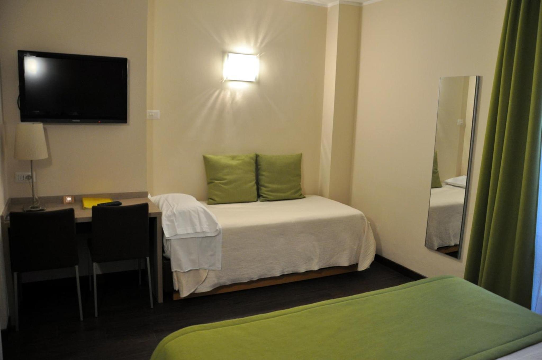 Triple Room photo 2