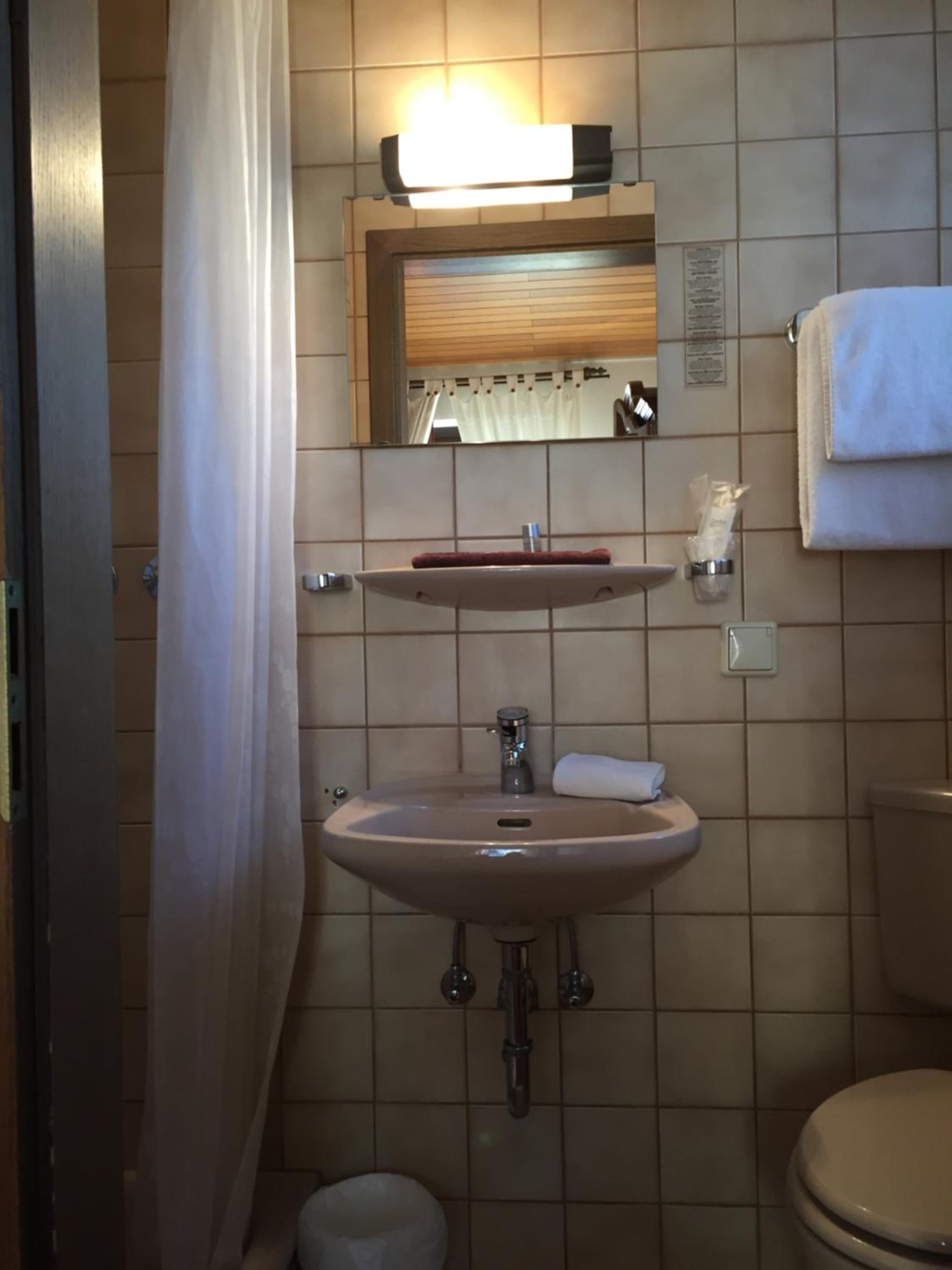 Single Room photo 3