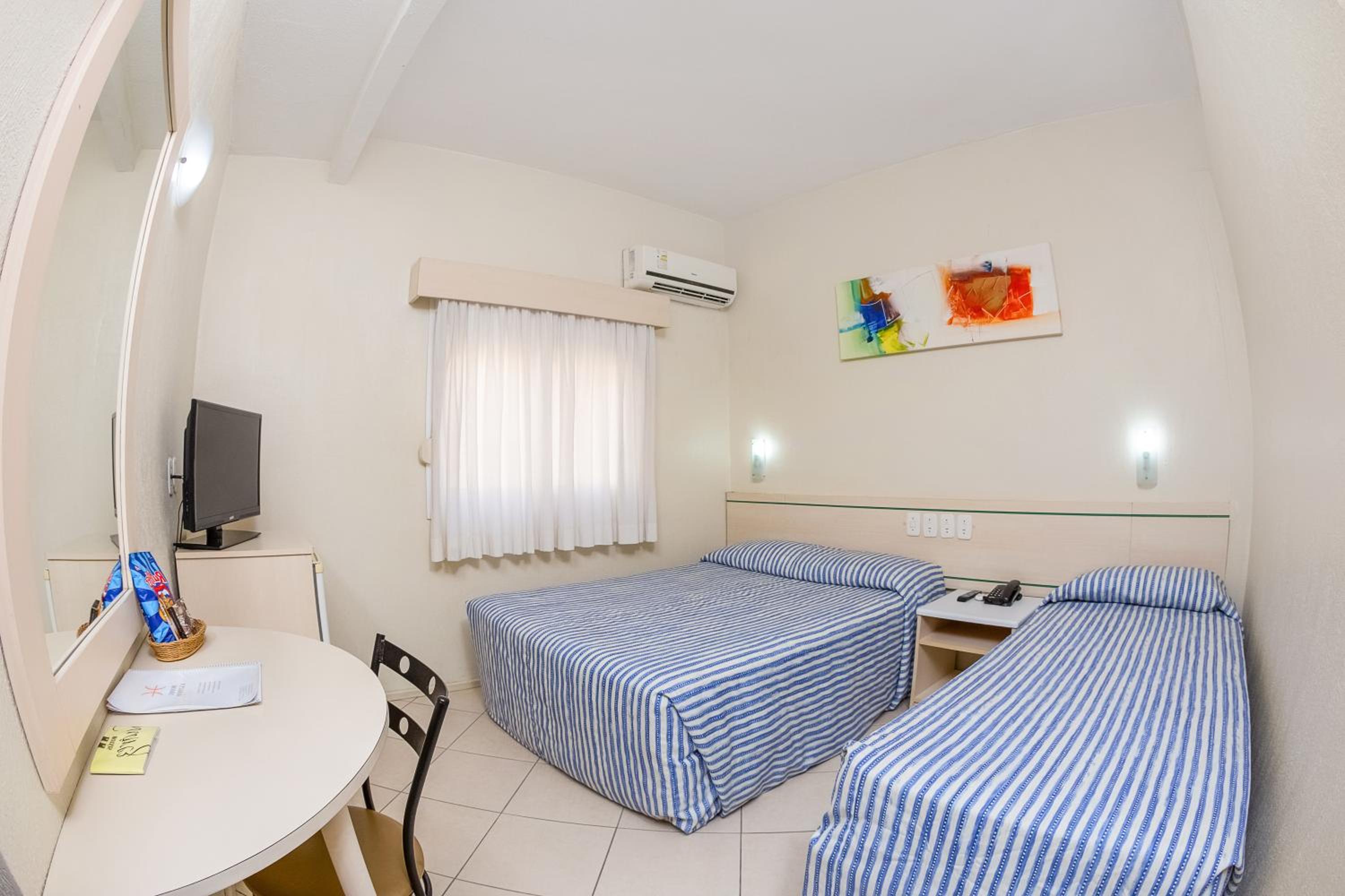 Deluxe Triple Room photo 1