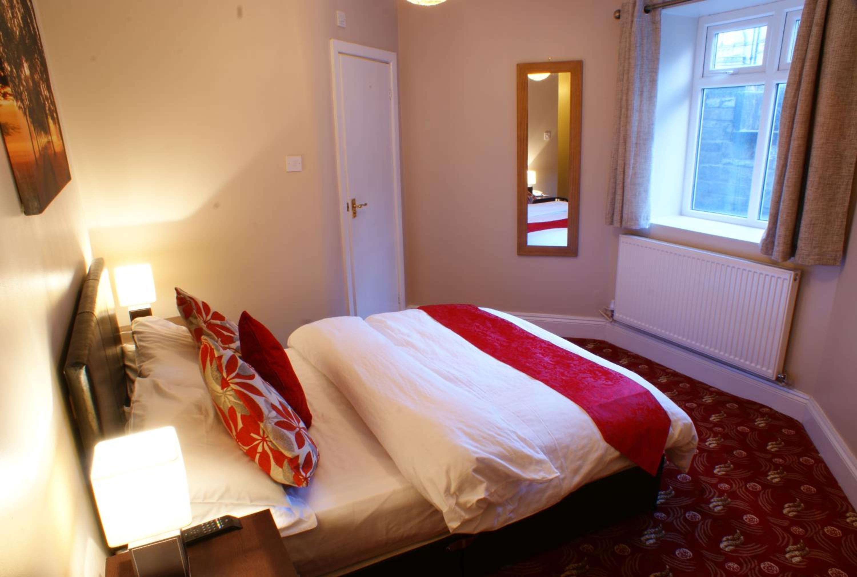 Double Room - Photo 5