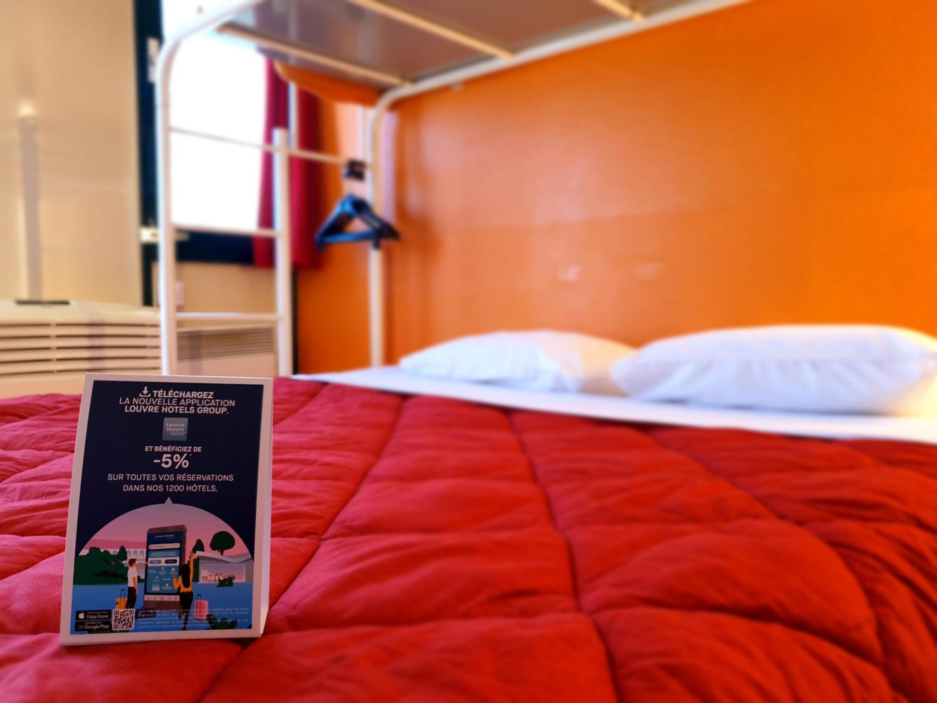 Double Room - Photo 8
