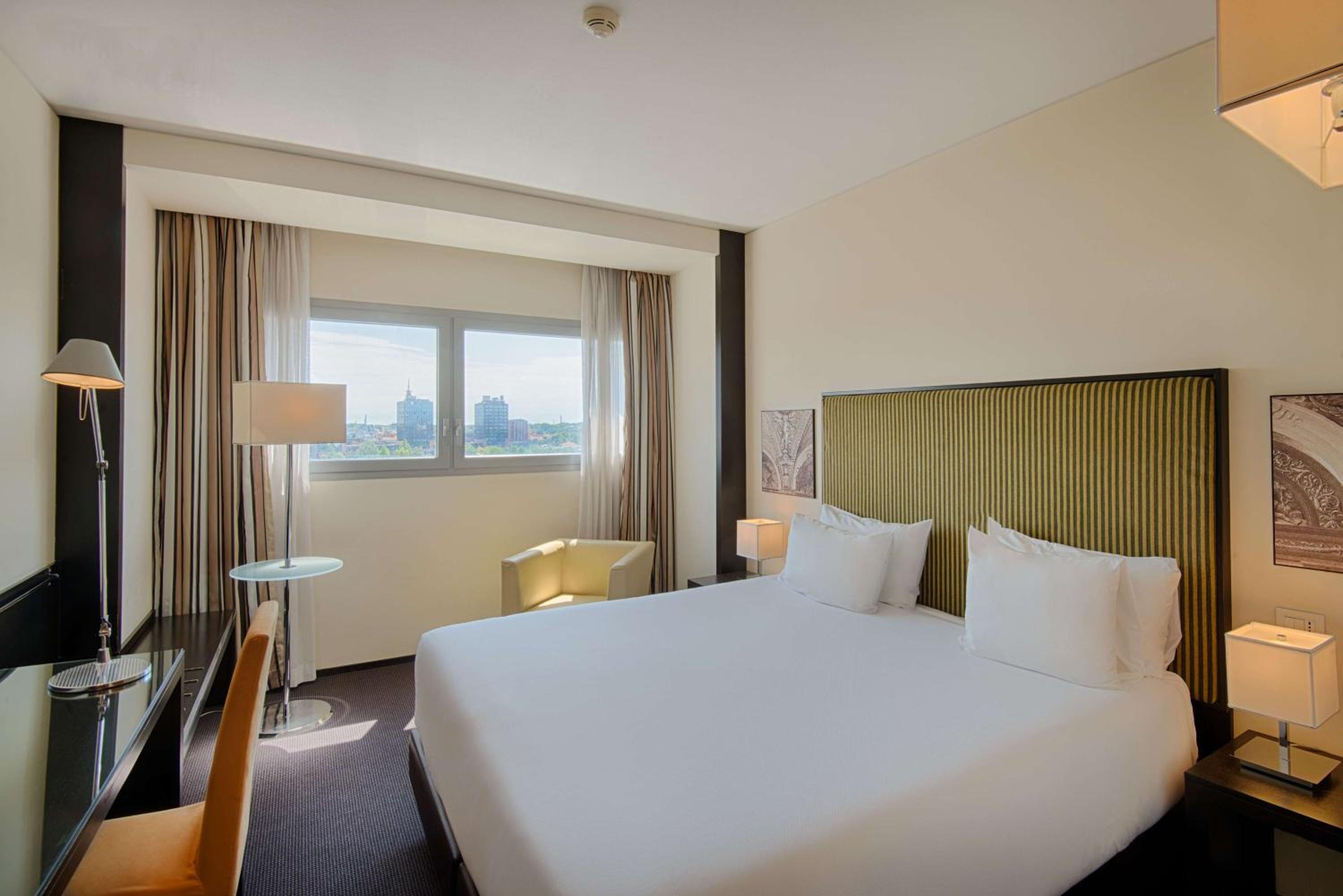 Standard Double or Twin Room - Photo 1