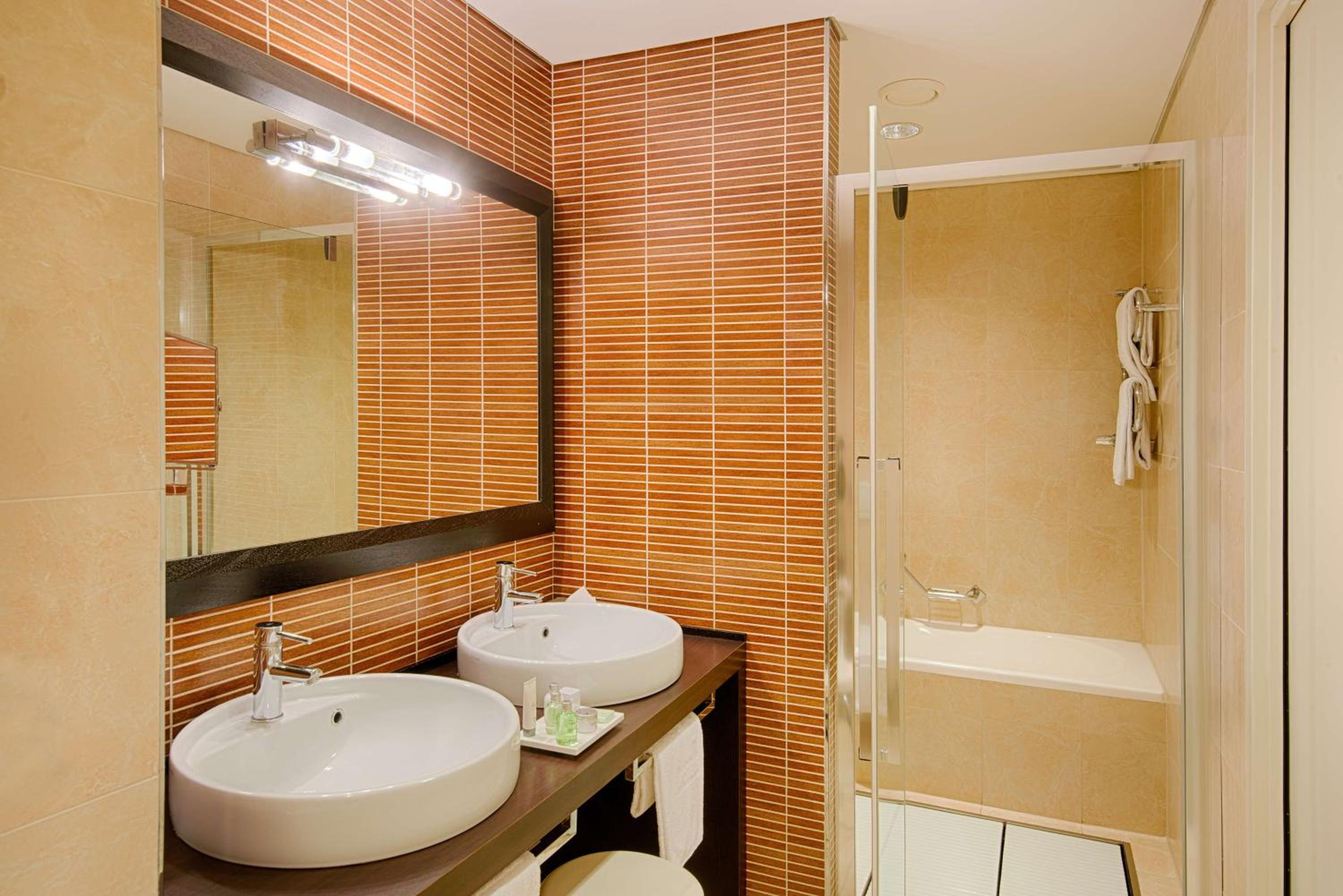 Superior Double or Twin Room - Photo 4