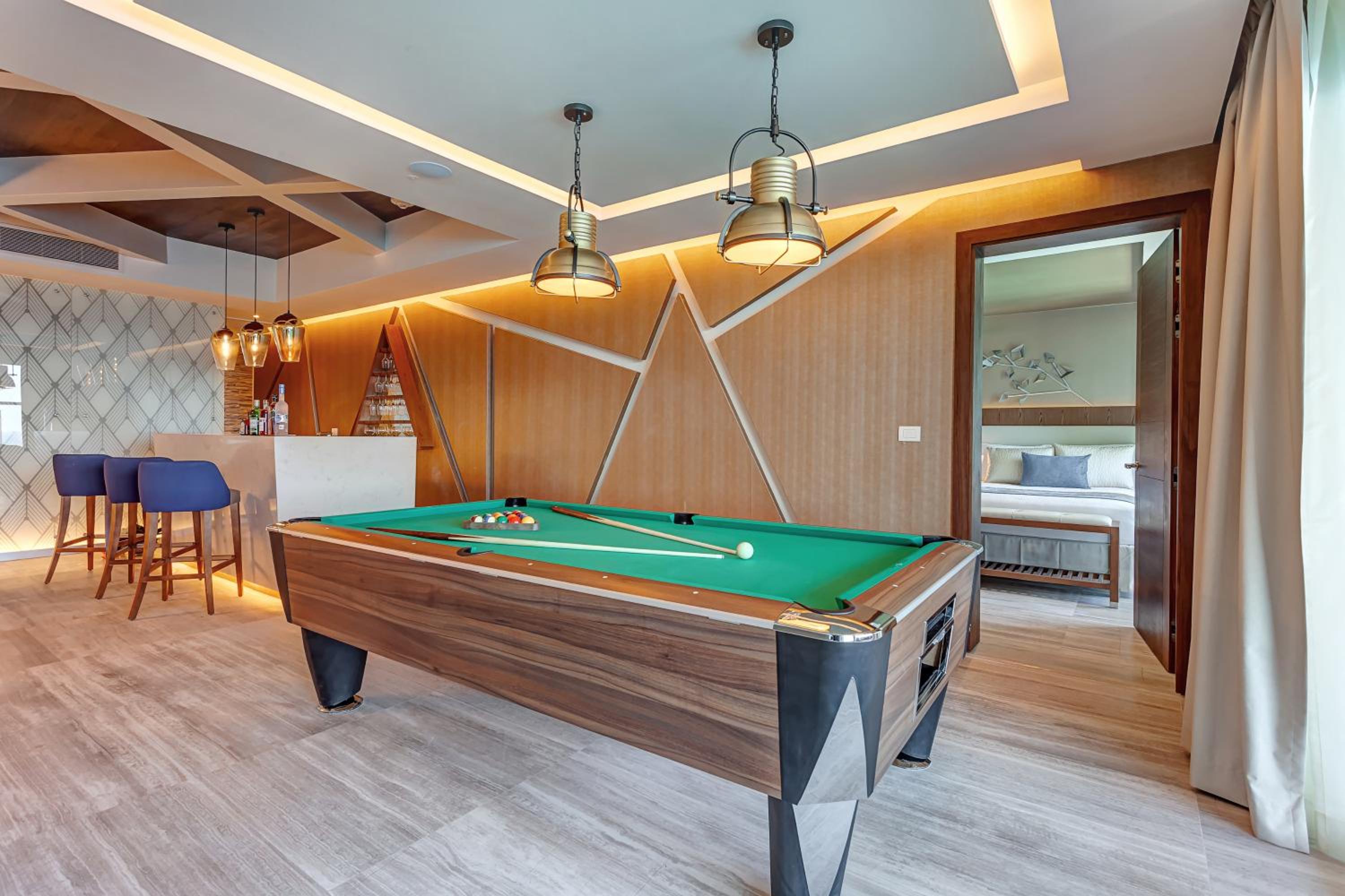 Luxury Chairman's Two Bedroom Suite Ocean Front Diamond Club - Photo 13