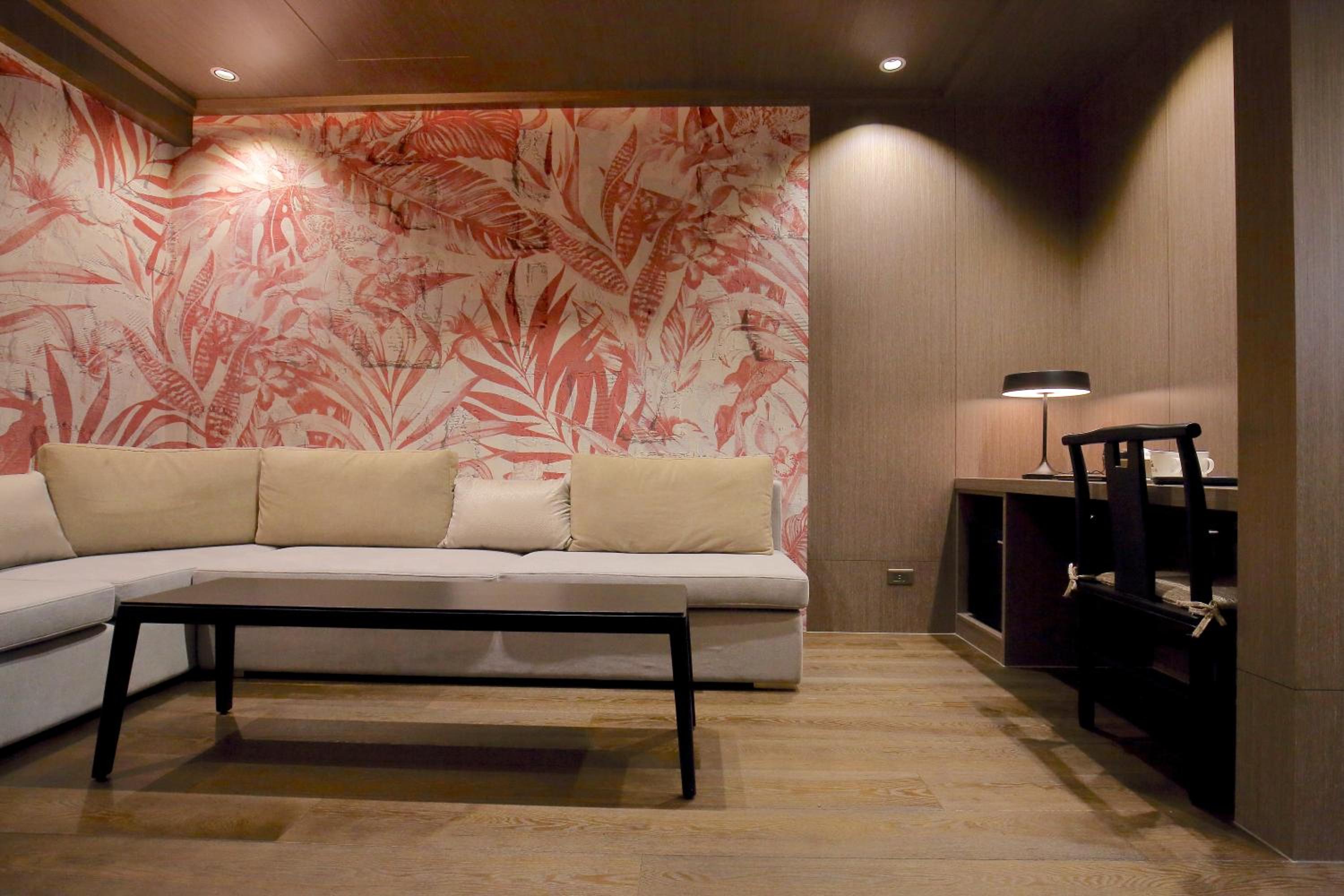 Eco Deluxe Family Suite photo 3