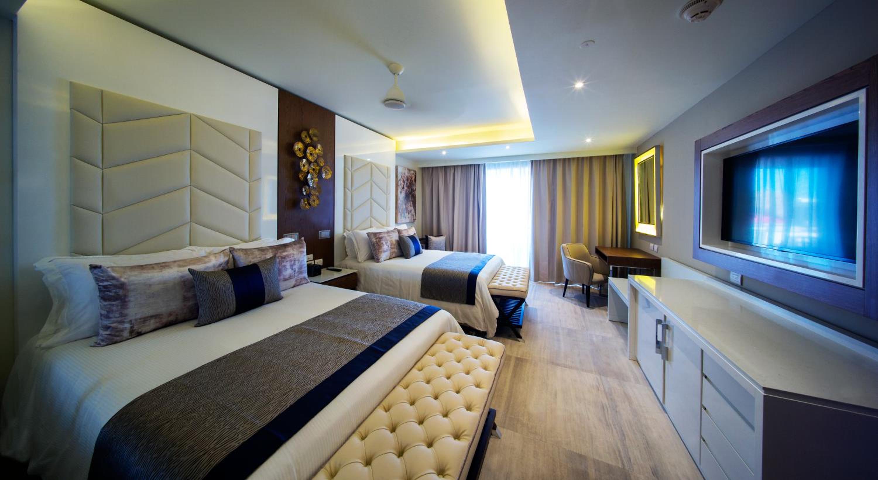 Luxury Presidential Two Bedroom Suite Diamond Club