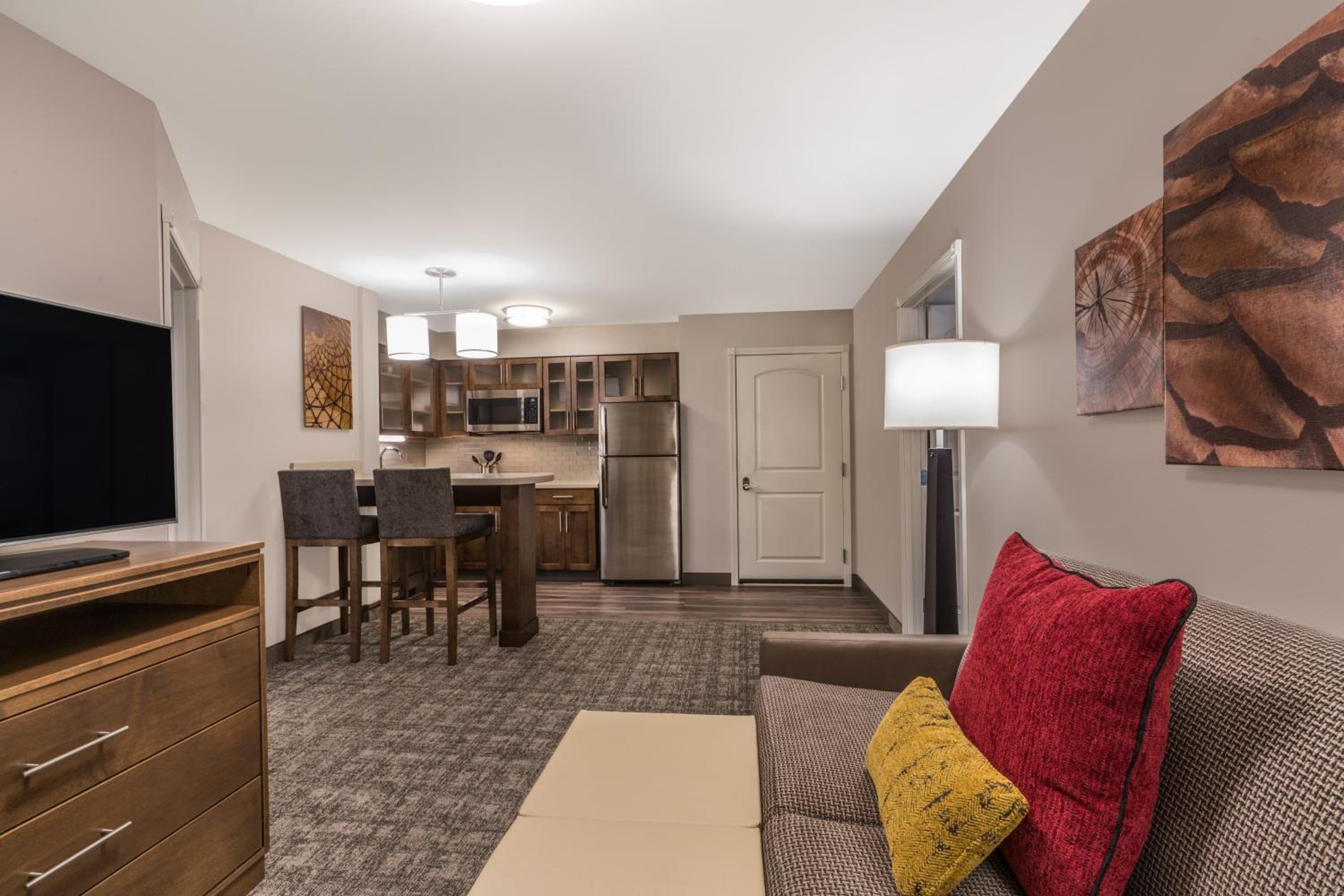 Two-Bedroom Suite with One King and Two Queen Beds - Non-Smoking