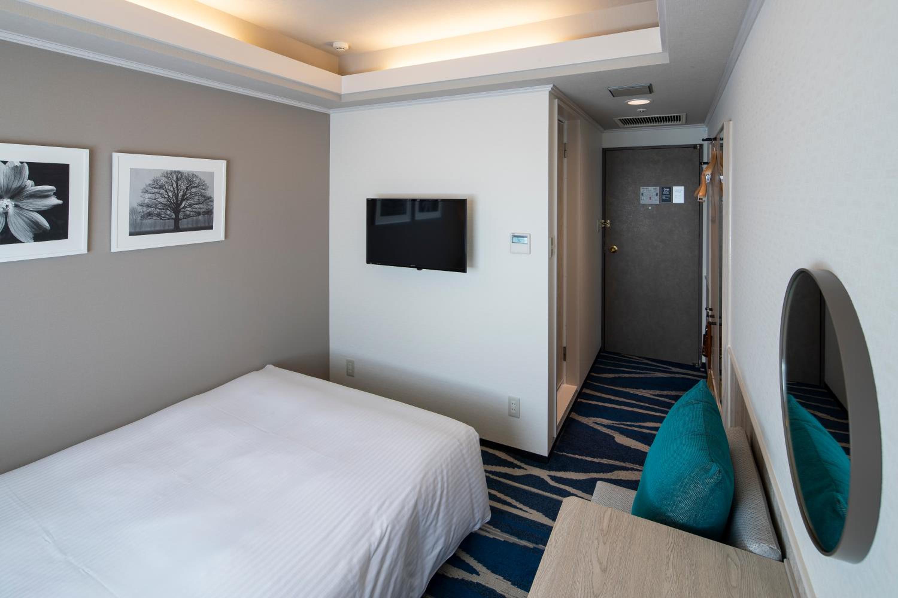 Single Room - Non-Smoking photo 3