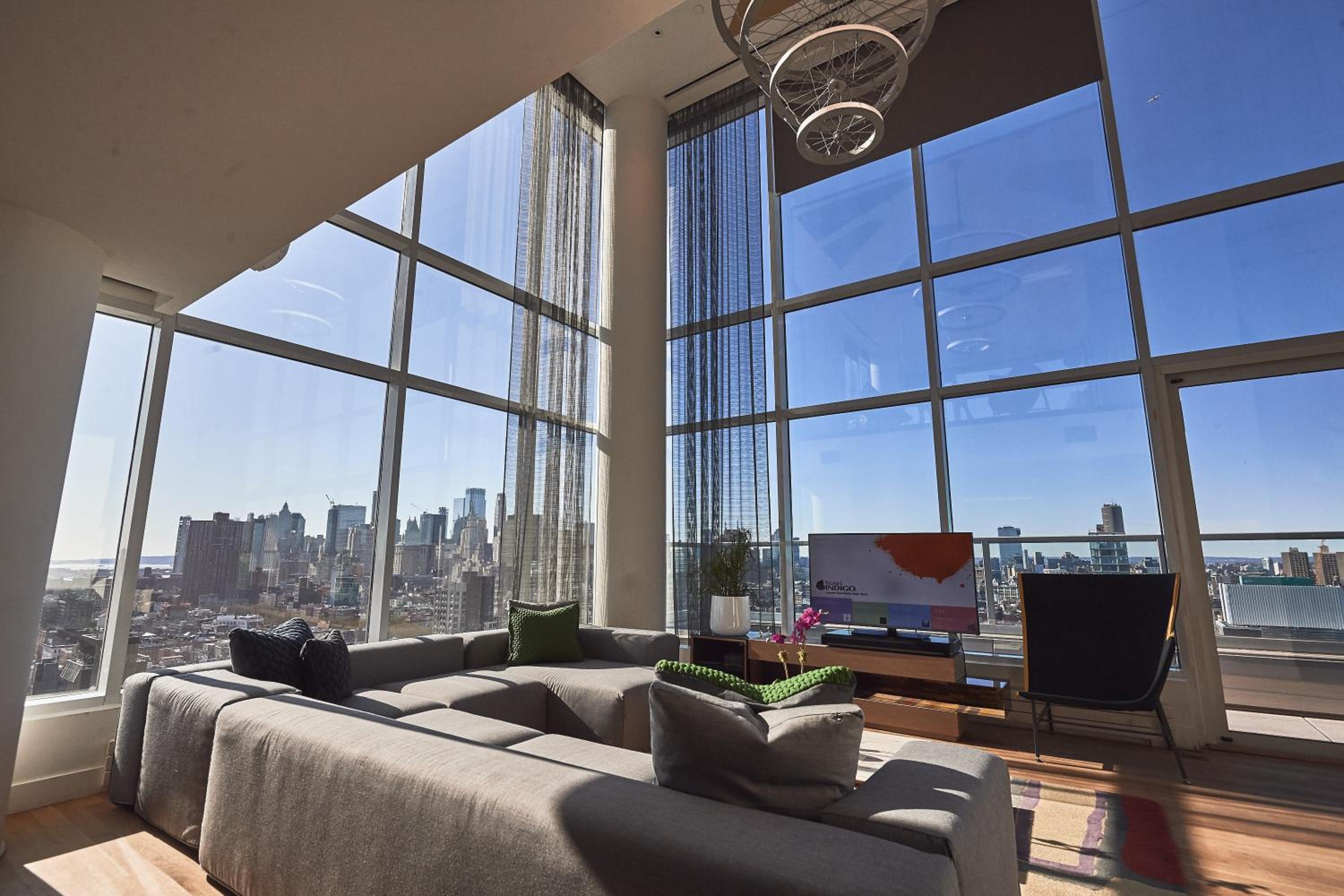 Penthouse Suite