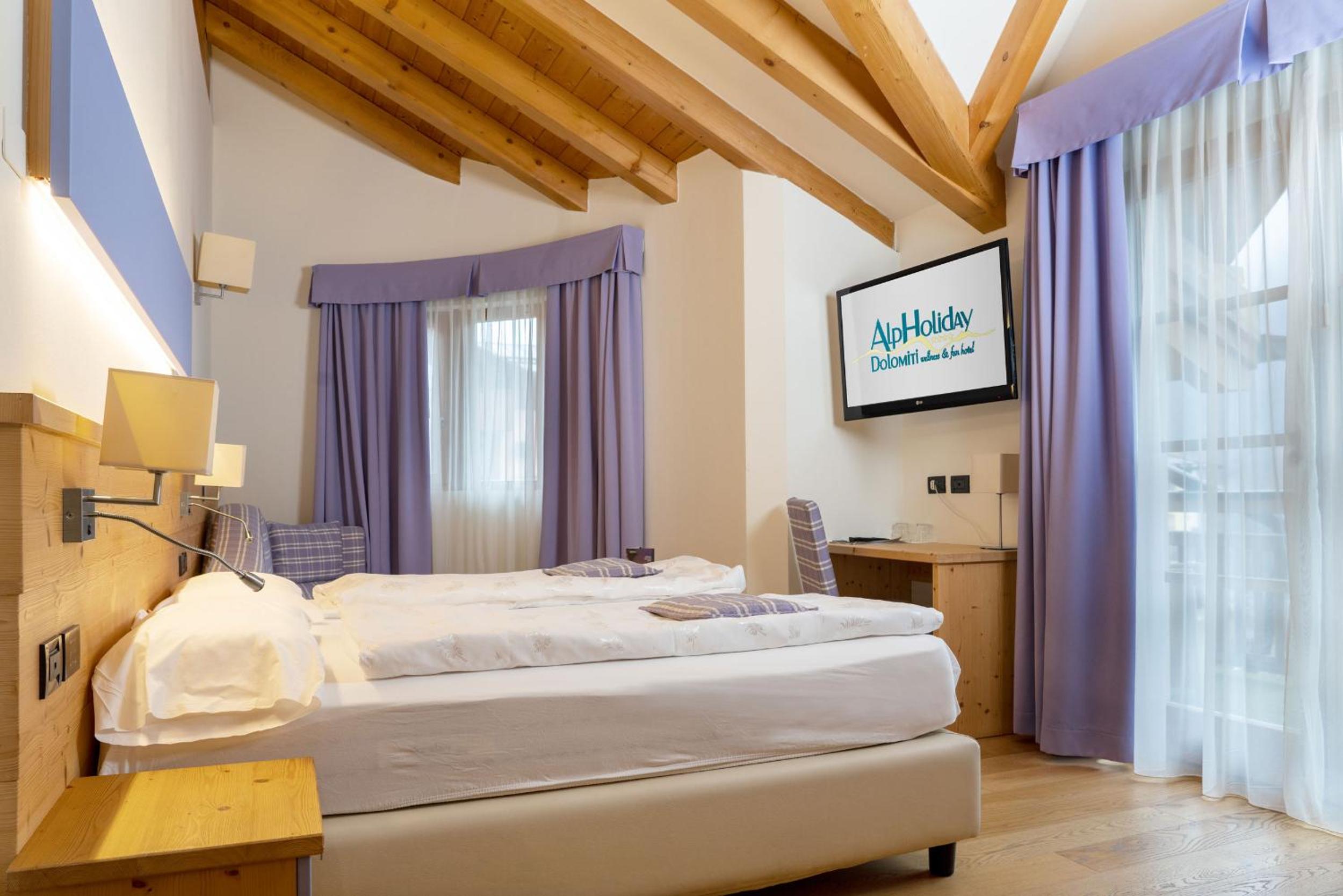 Junior Suite with Balcony