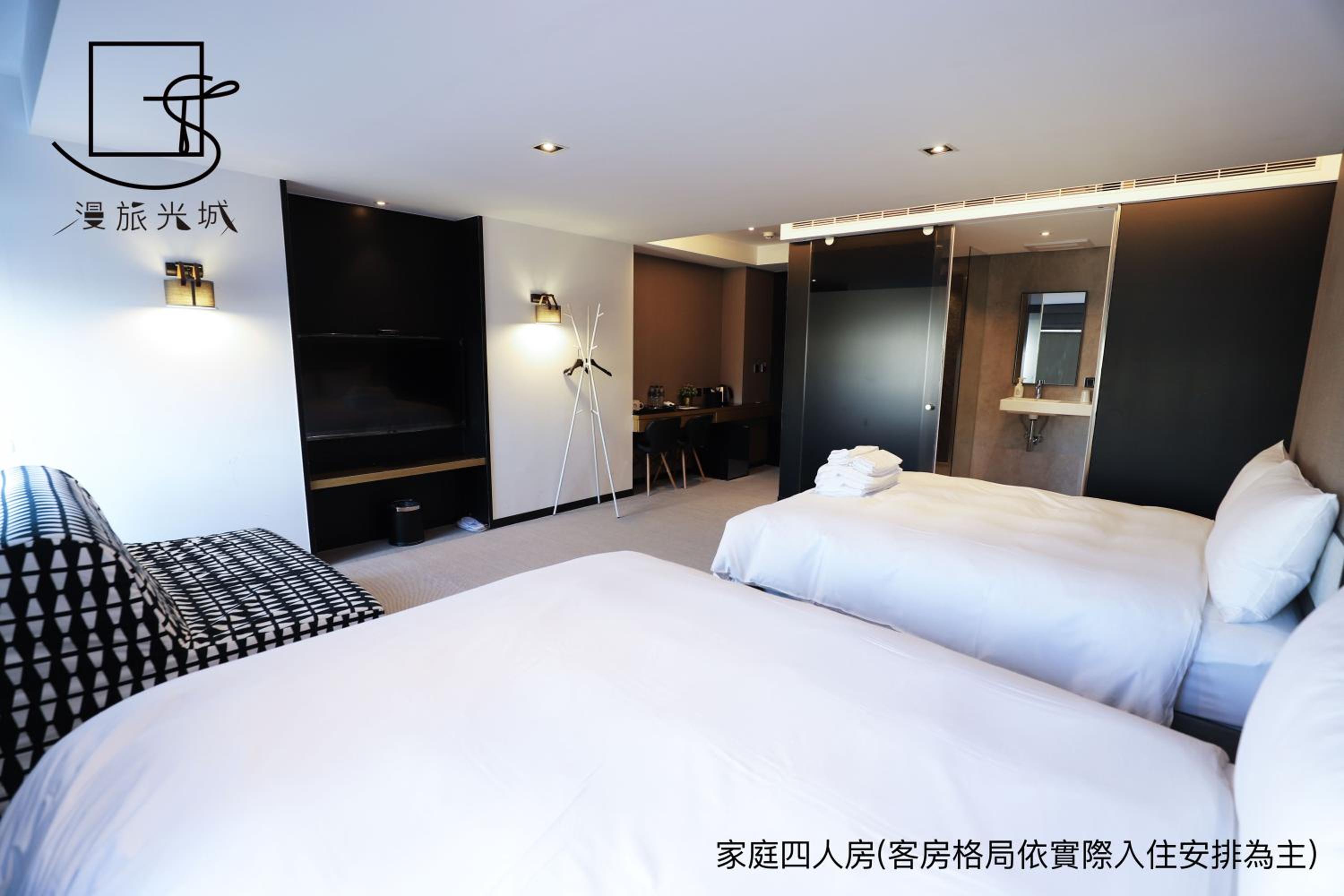 Deluxe Quadruple Room - Photo 5