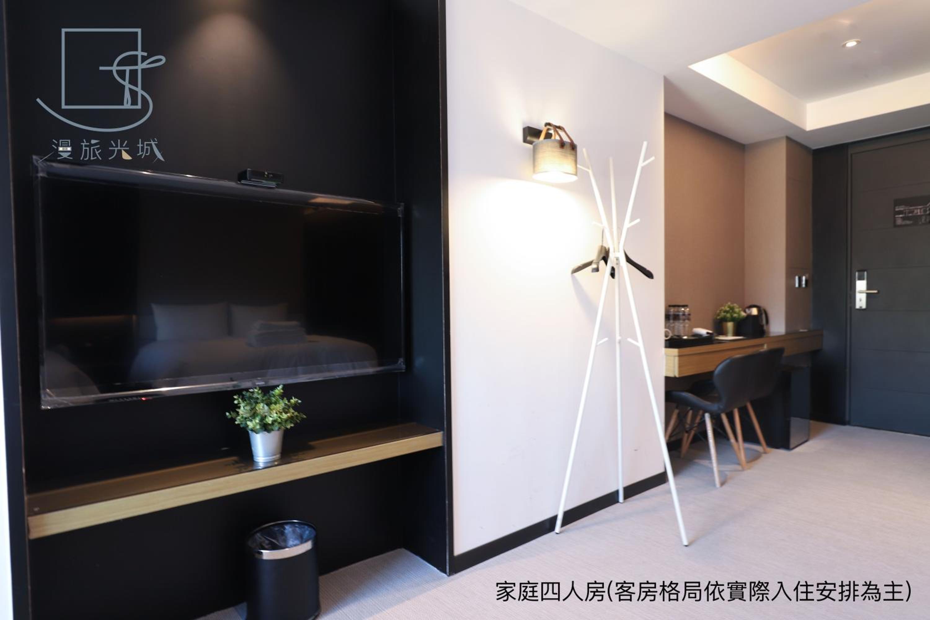 Deluxe Quadruple Room - Photo 4