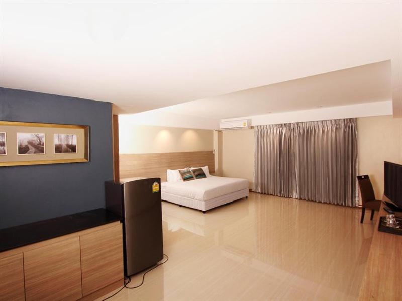 Deluxe Double Room With Balcony photo 1