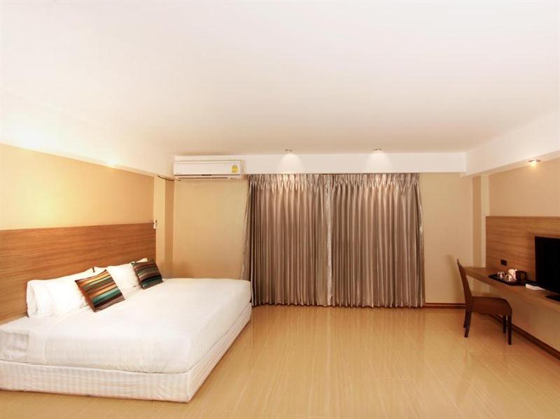 Deluxe Double Room With Balcony photo 2