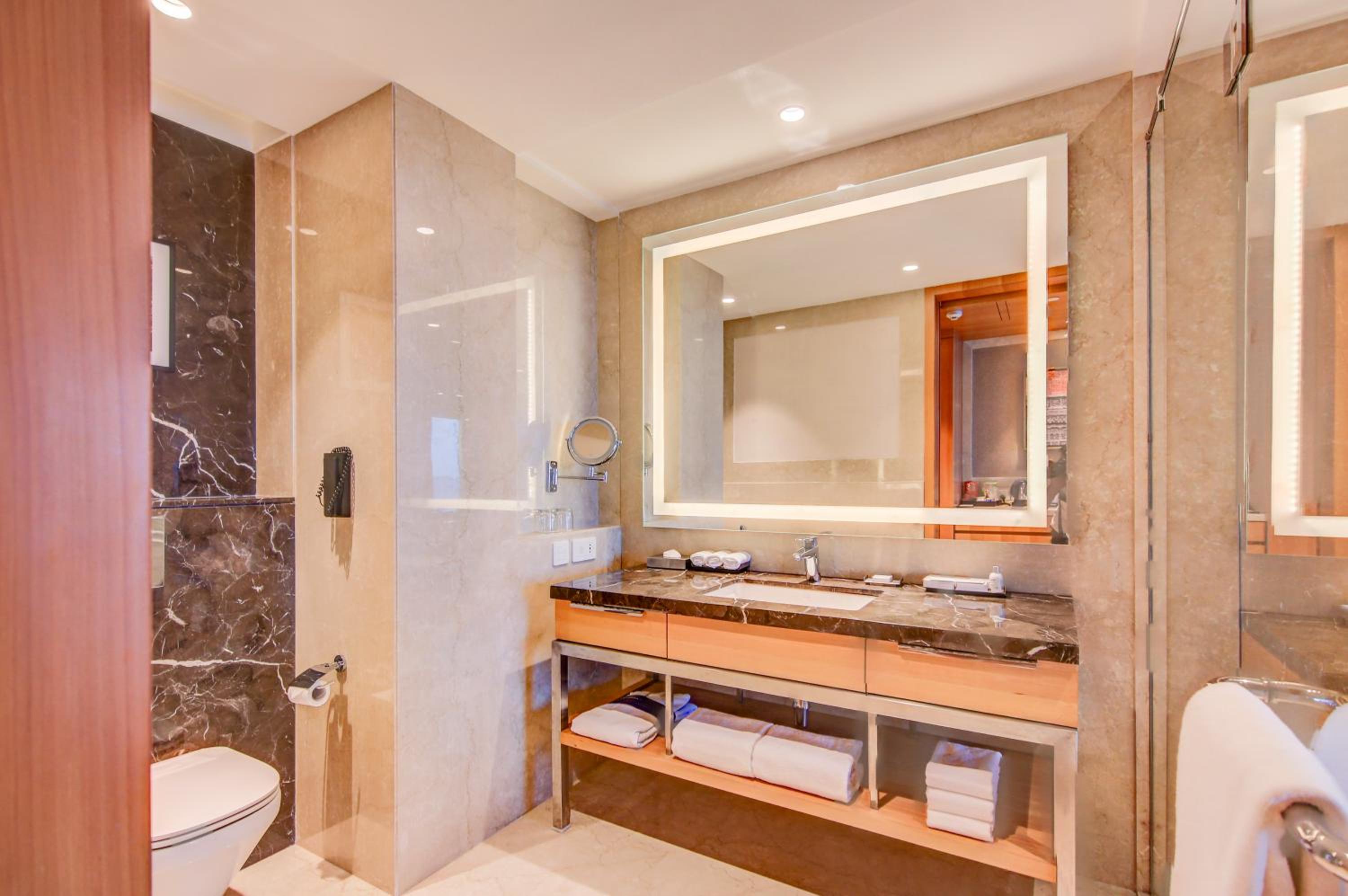 Executive Room with Lounge Access