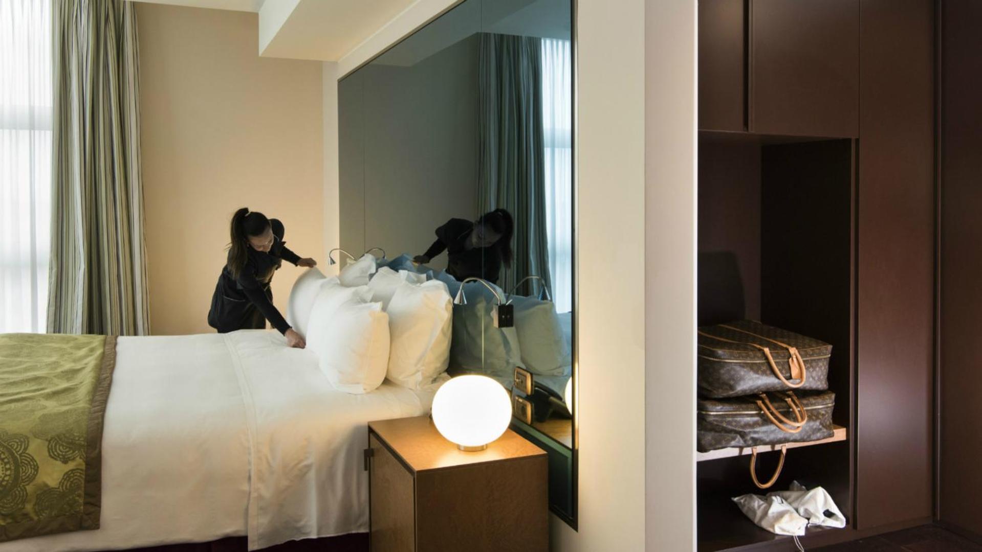 Two-Bedroom Suite - Photo 2