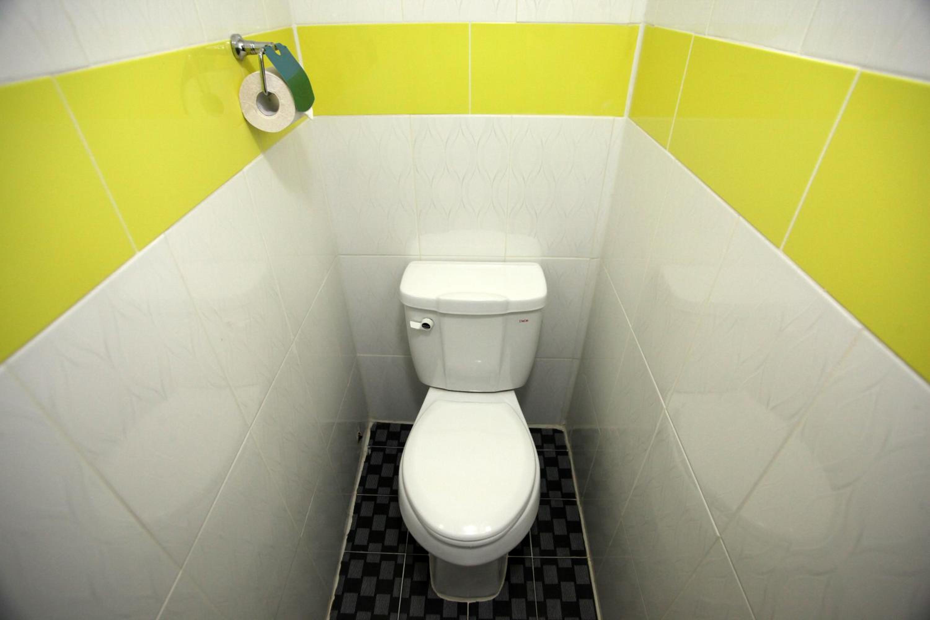 Standard Twin Room - Photo 9