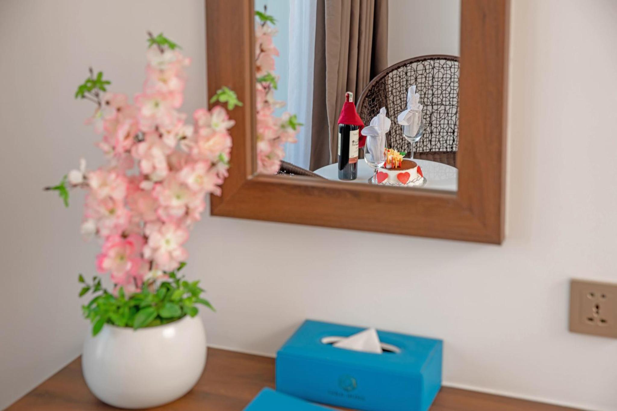 Premium Suite - Photo 17