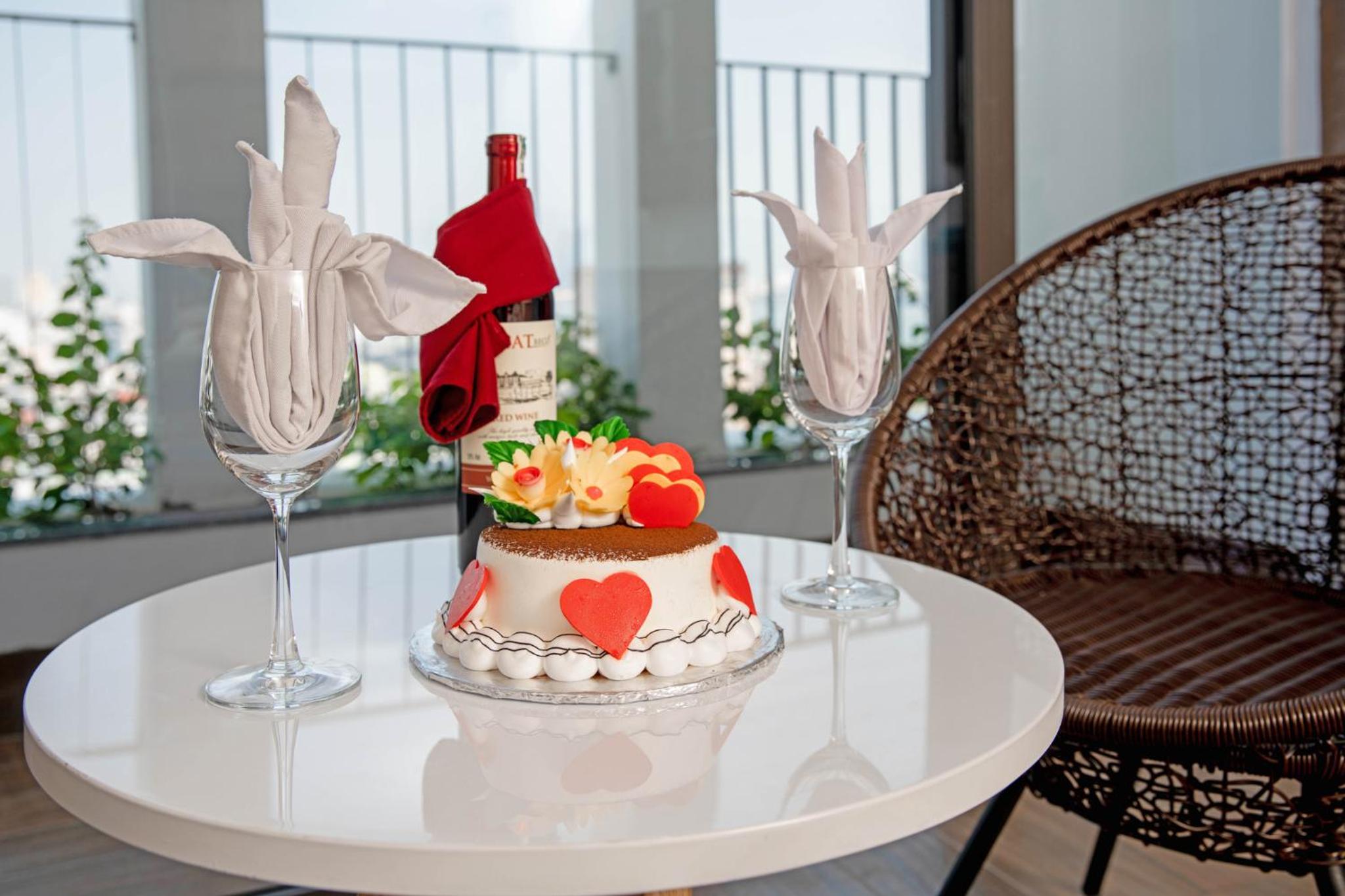 Premium Suite - Photo 16