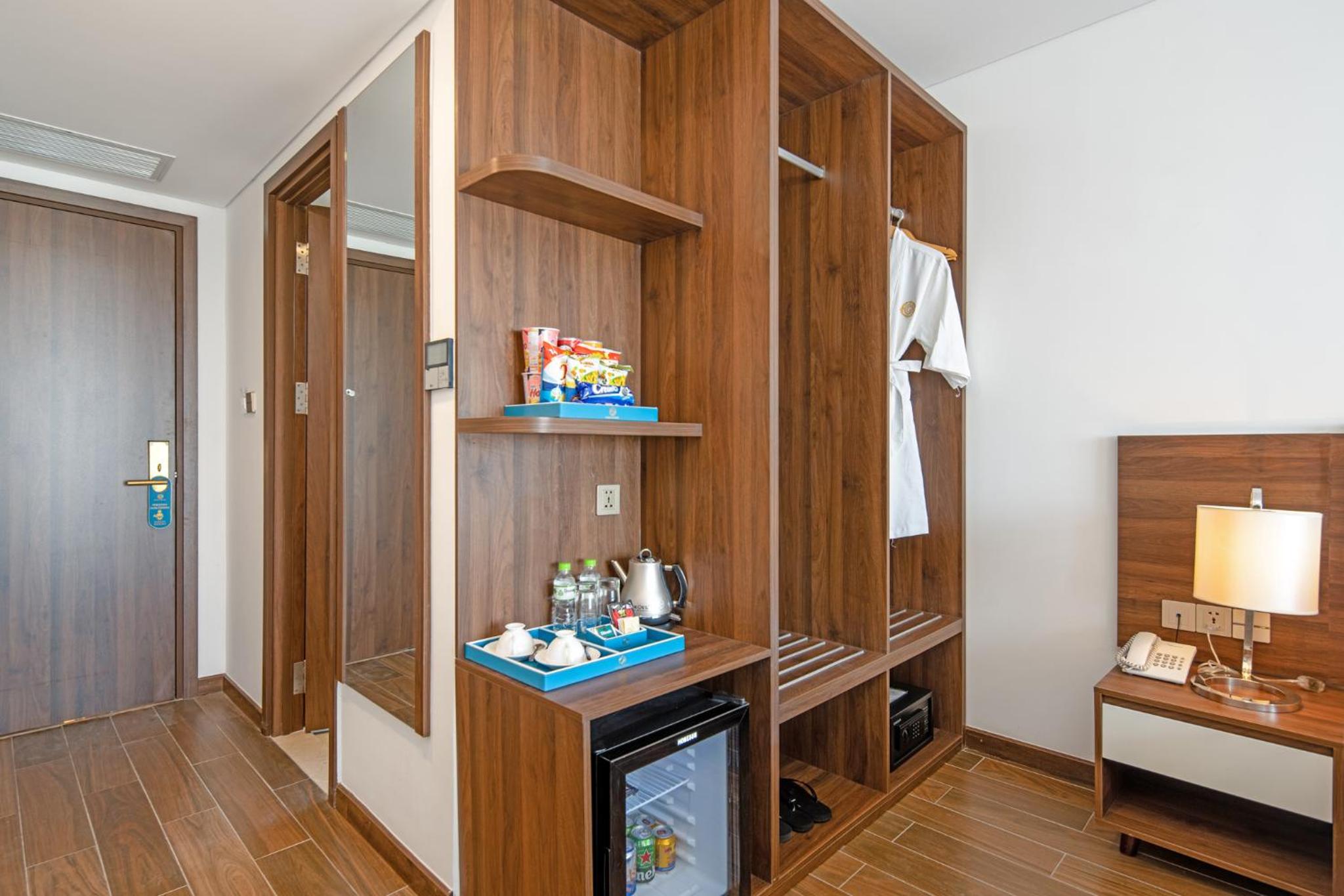 Premium Suite - Photo 2