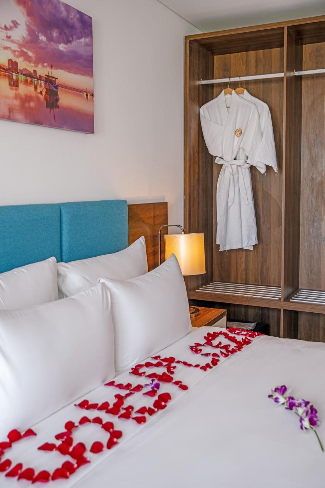 Premium Suite - Photo 20