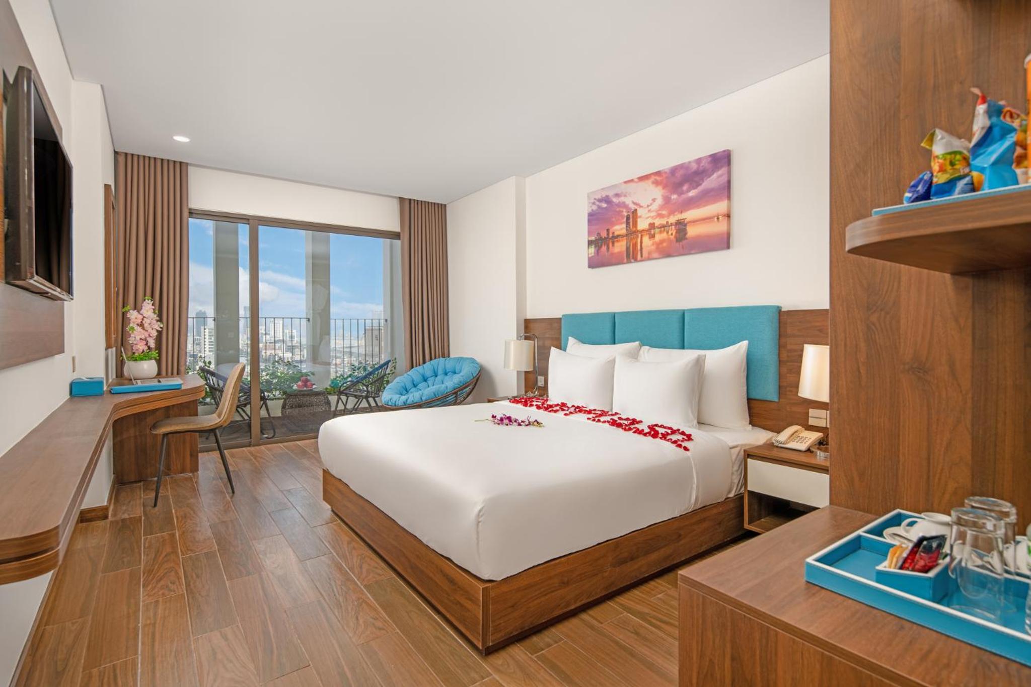 Premium Suite - Photo 3