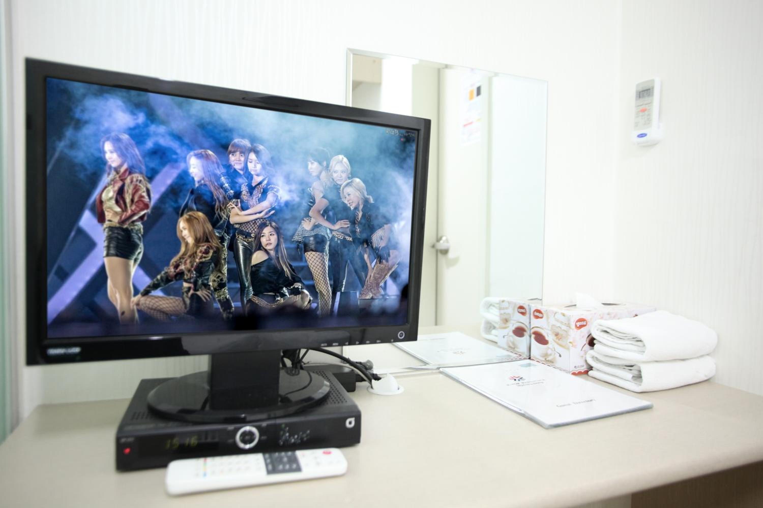 Double Room - Photo 6