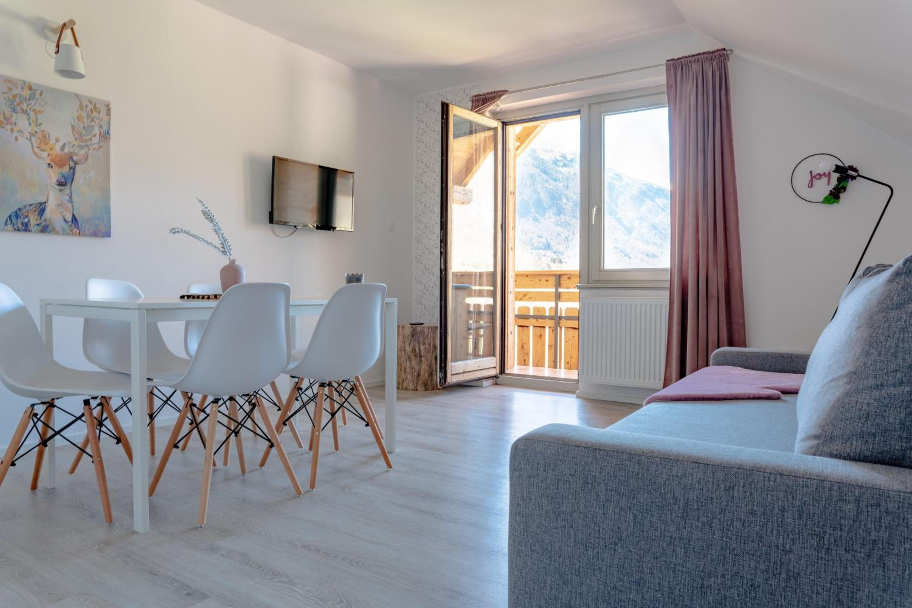 Deluxe Apartment with Balcony photo 1