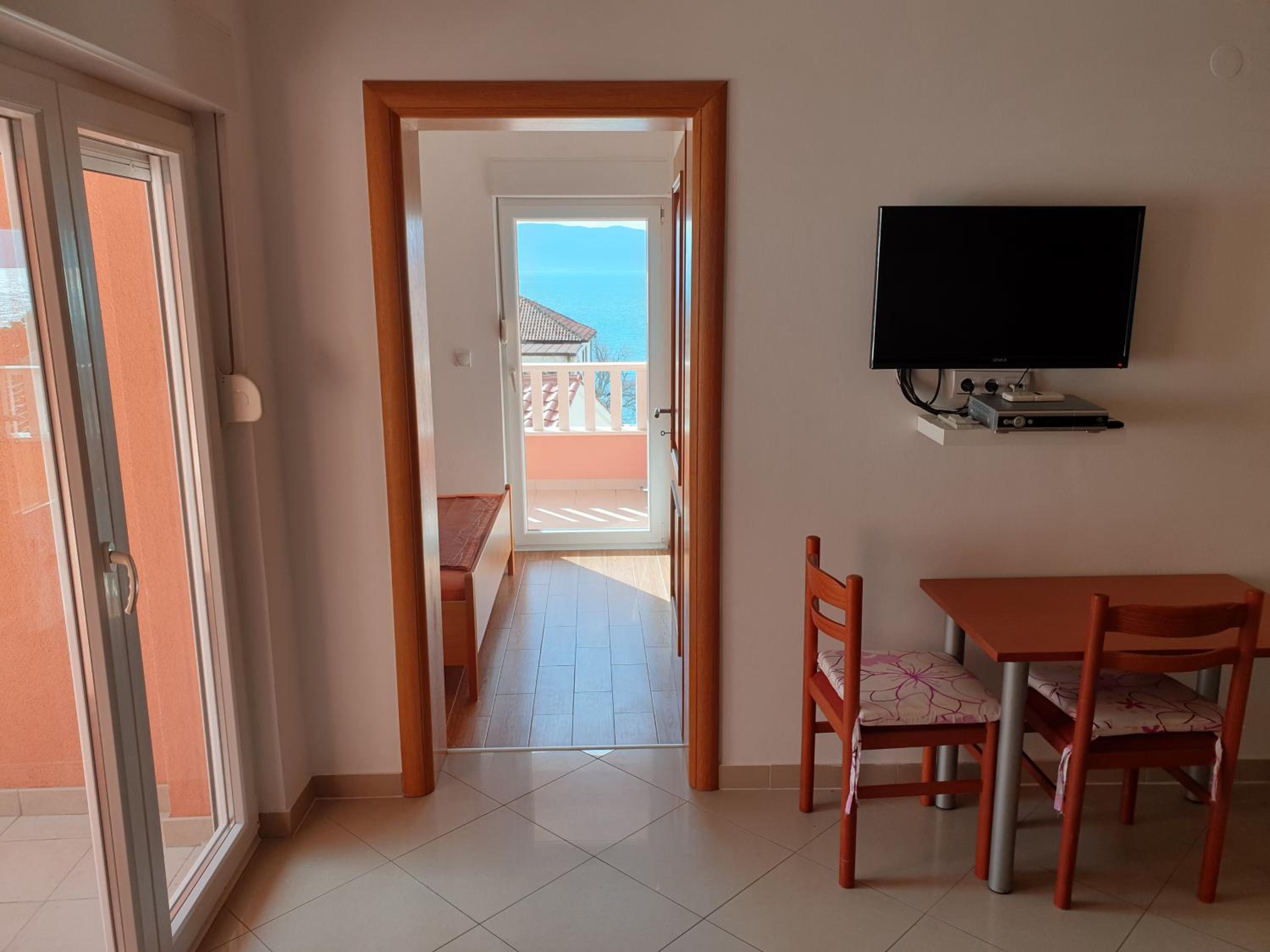 Apartment with Balcony photo 1