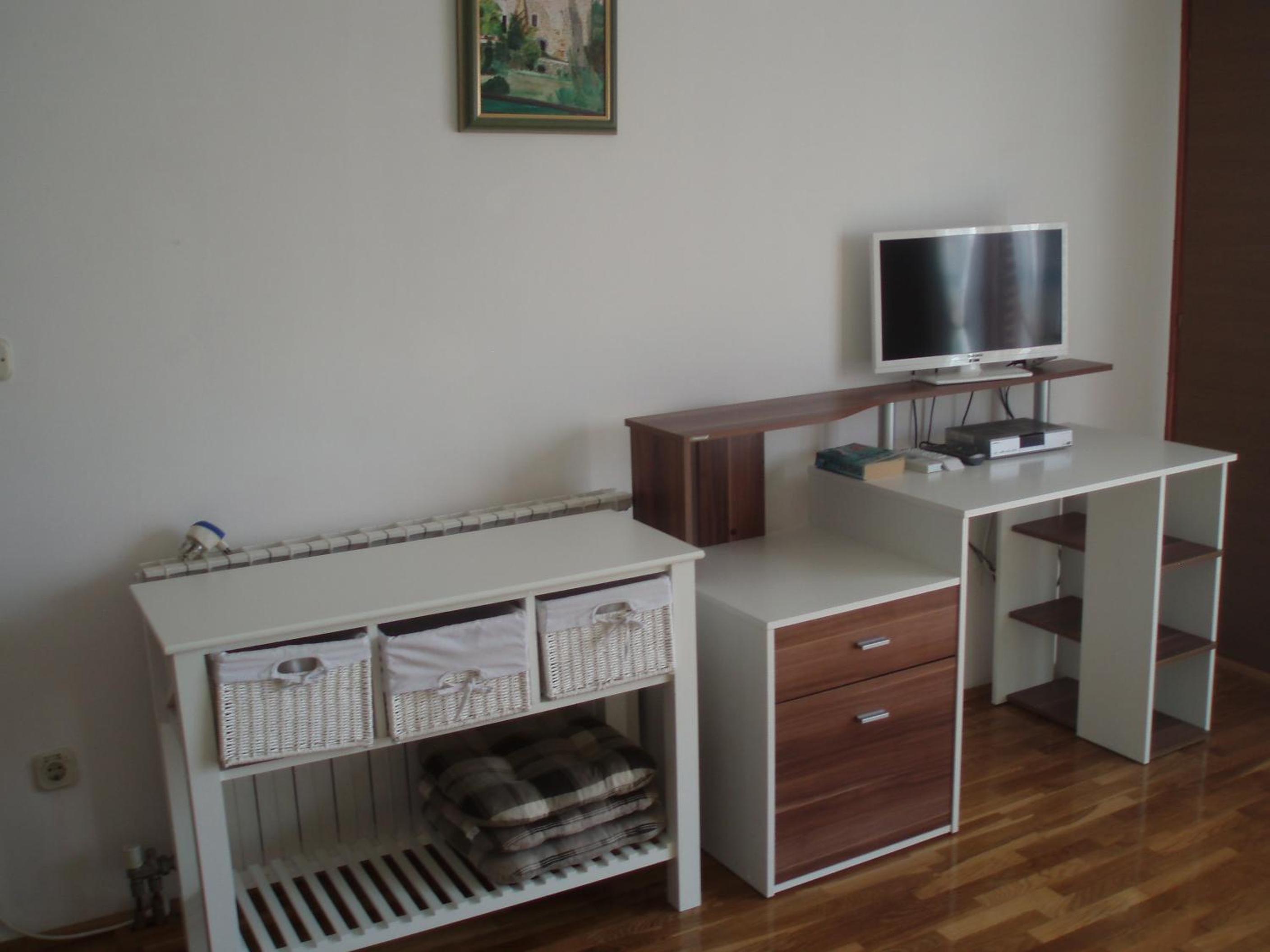 Apartment with Balcony photo 3