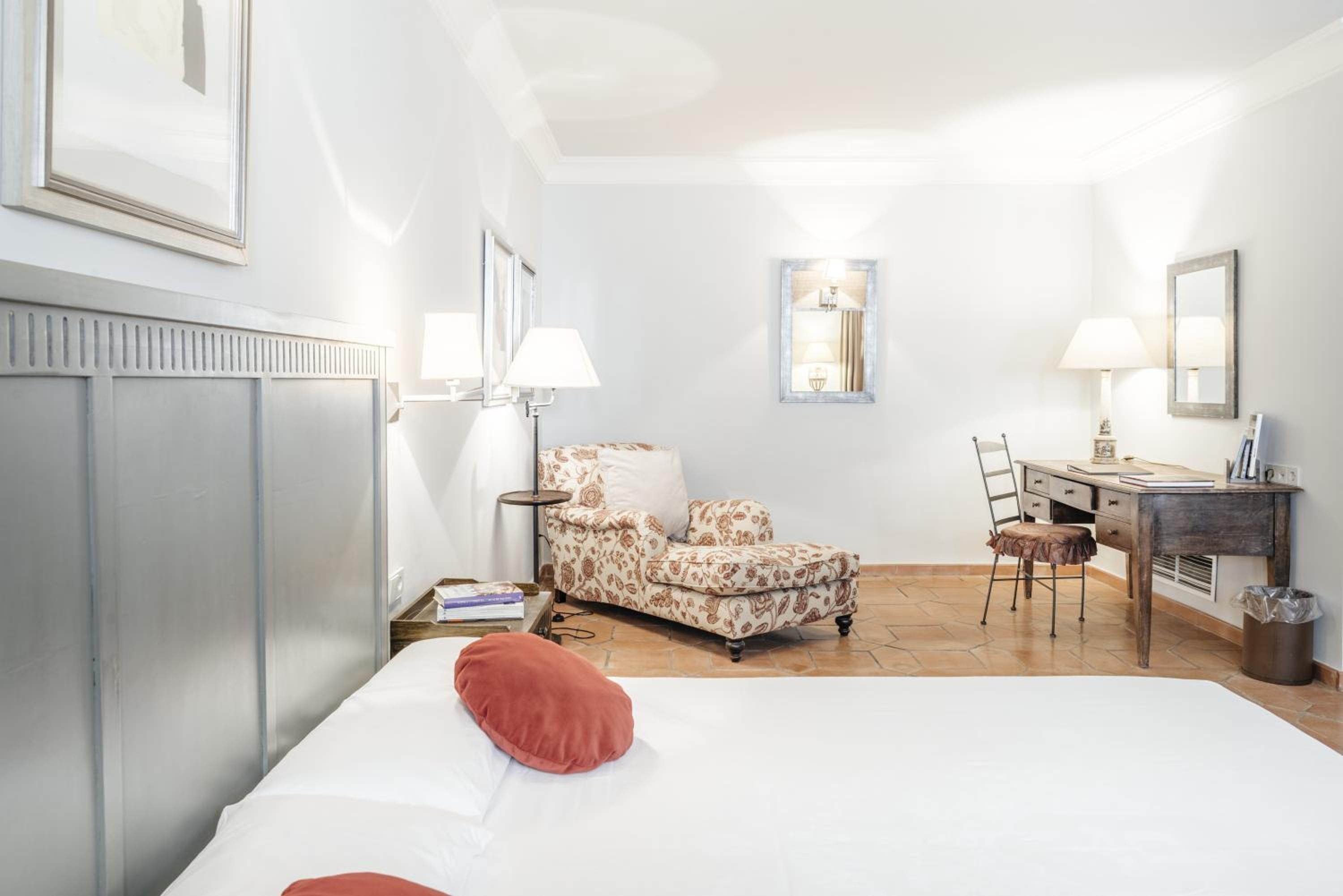 Superior Double Room - Photo 2