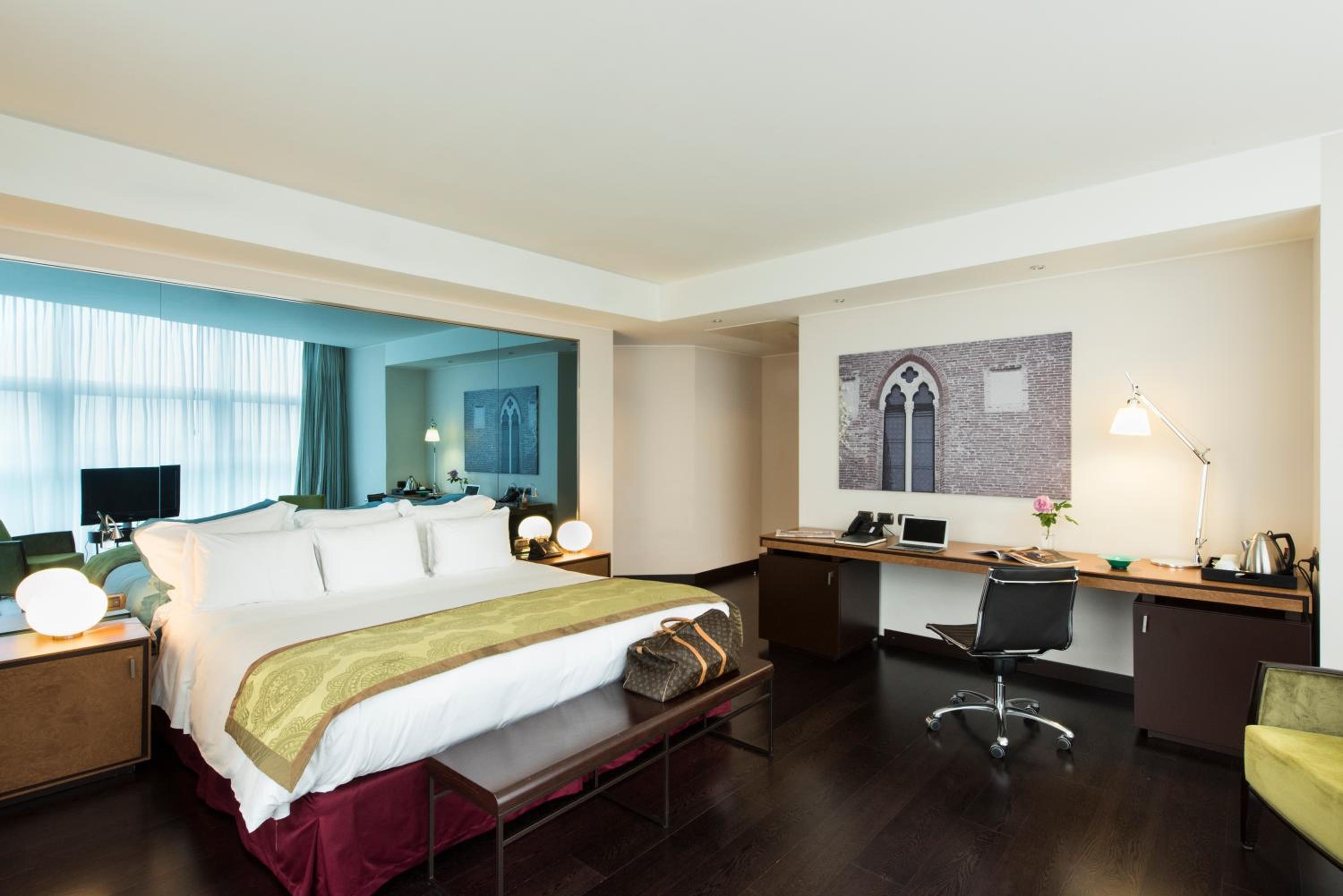 Two-Bedroom Suite - Photo 12