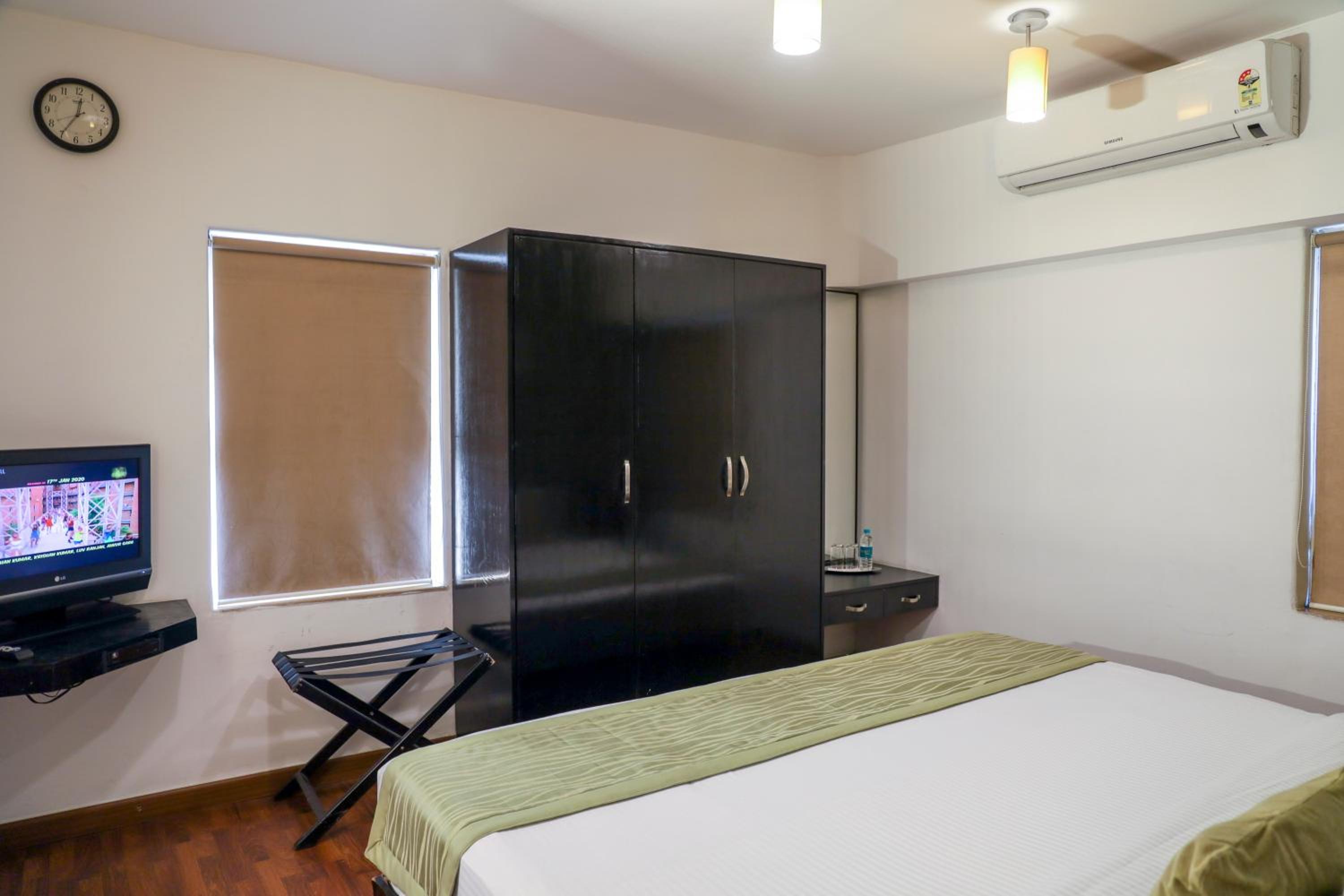 Deluxe Suite with 15% Discount on Food & Beverages - Photo 1