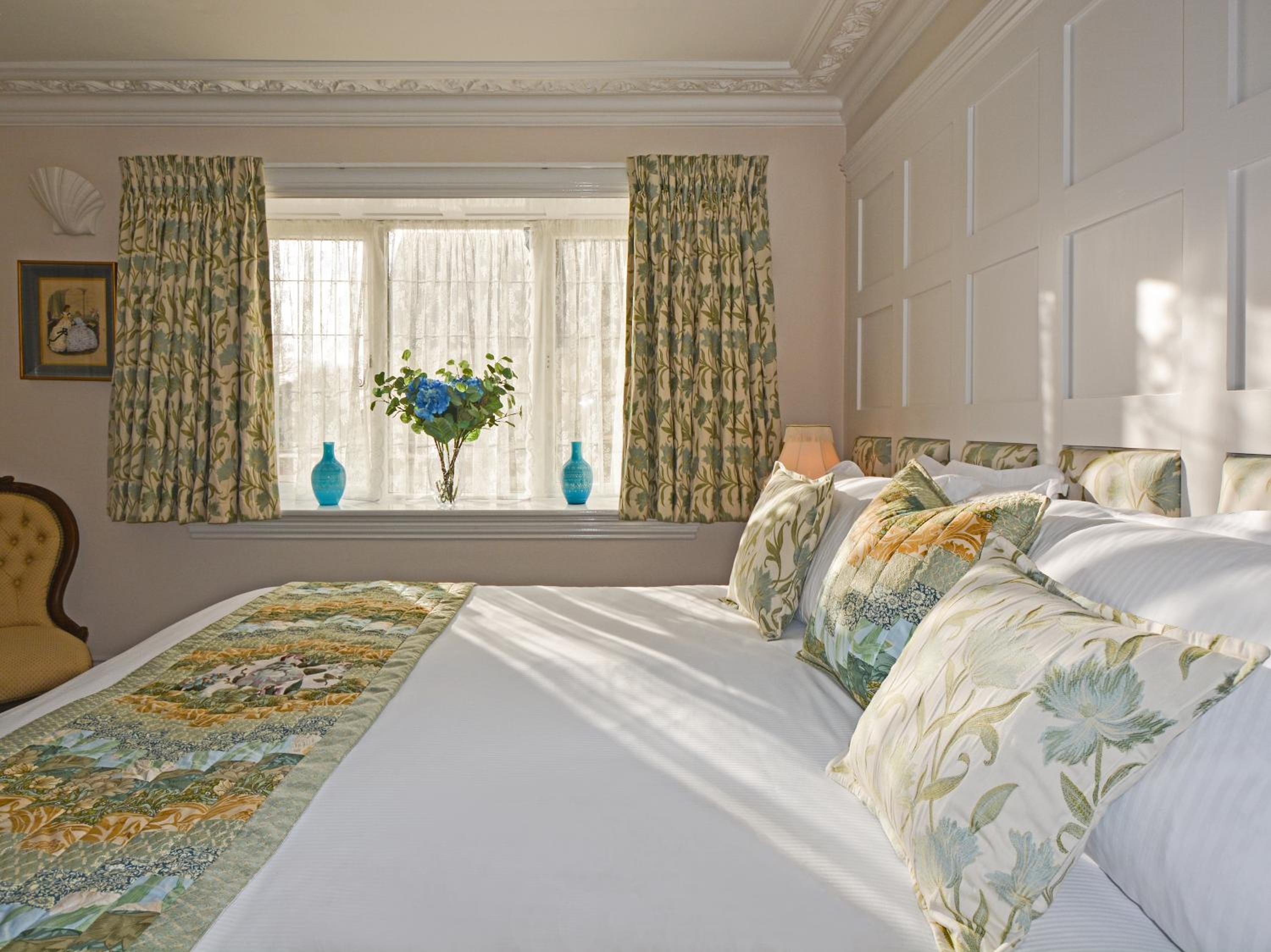 5 Tennyson Room