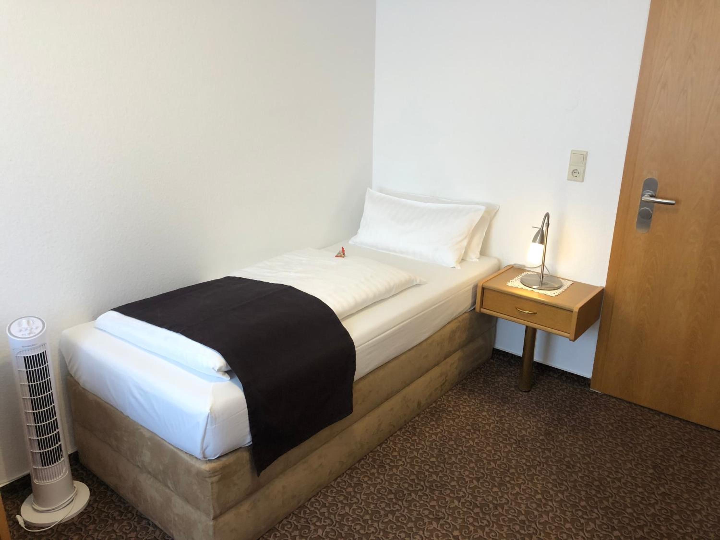 Single Room photo 2