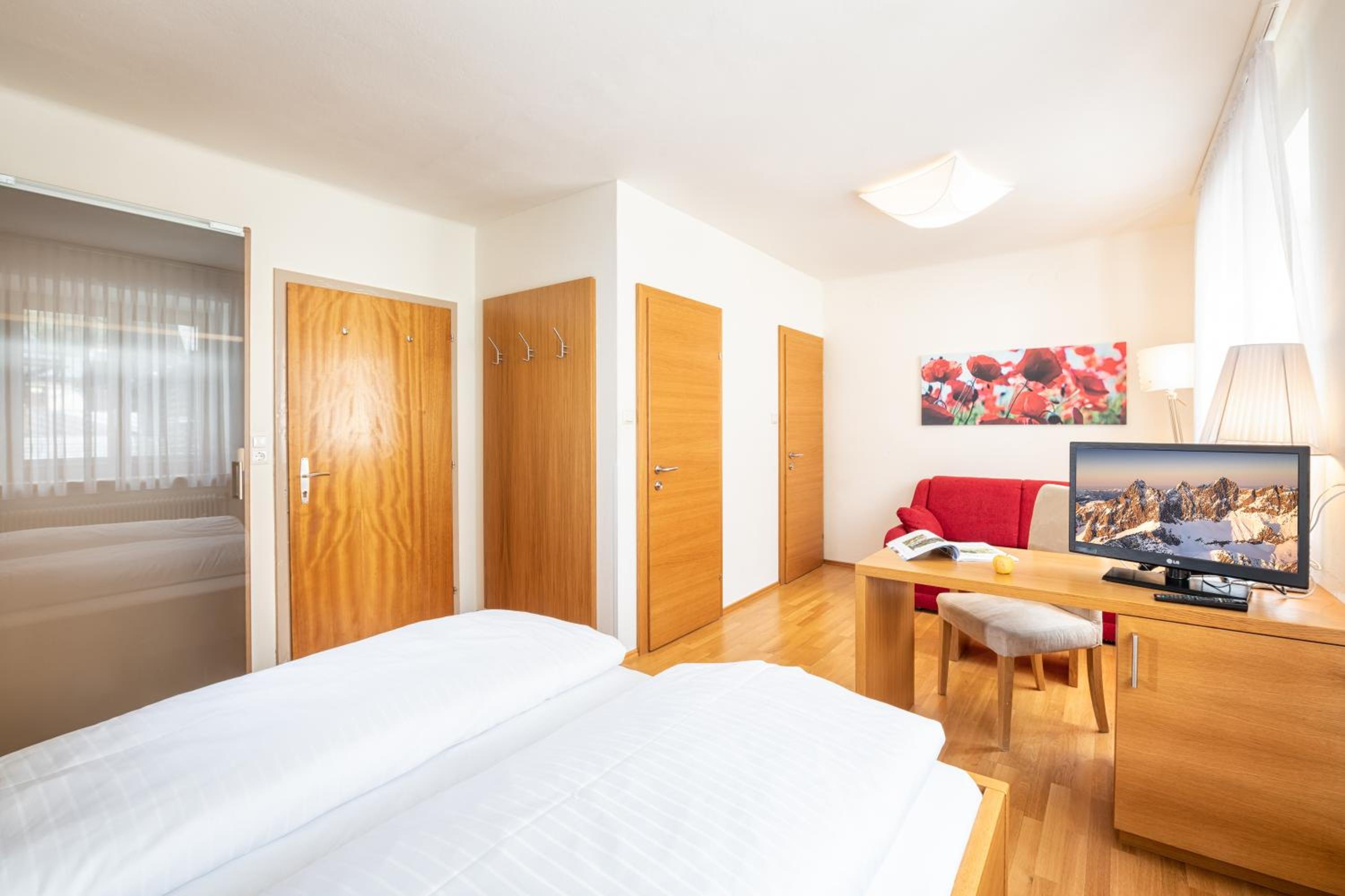 Standard Double Room photo 1