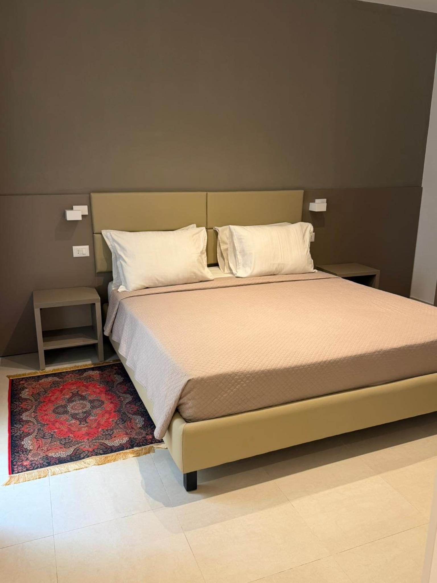 One-Bedroom Apartment with Balcony