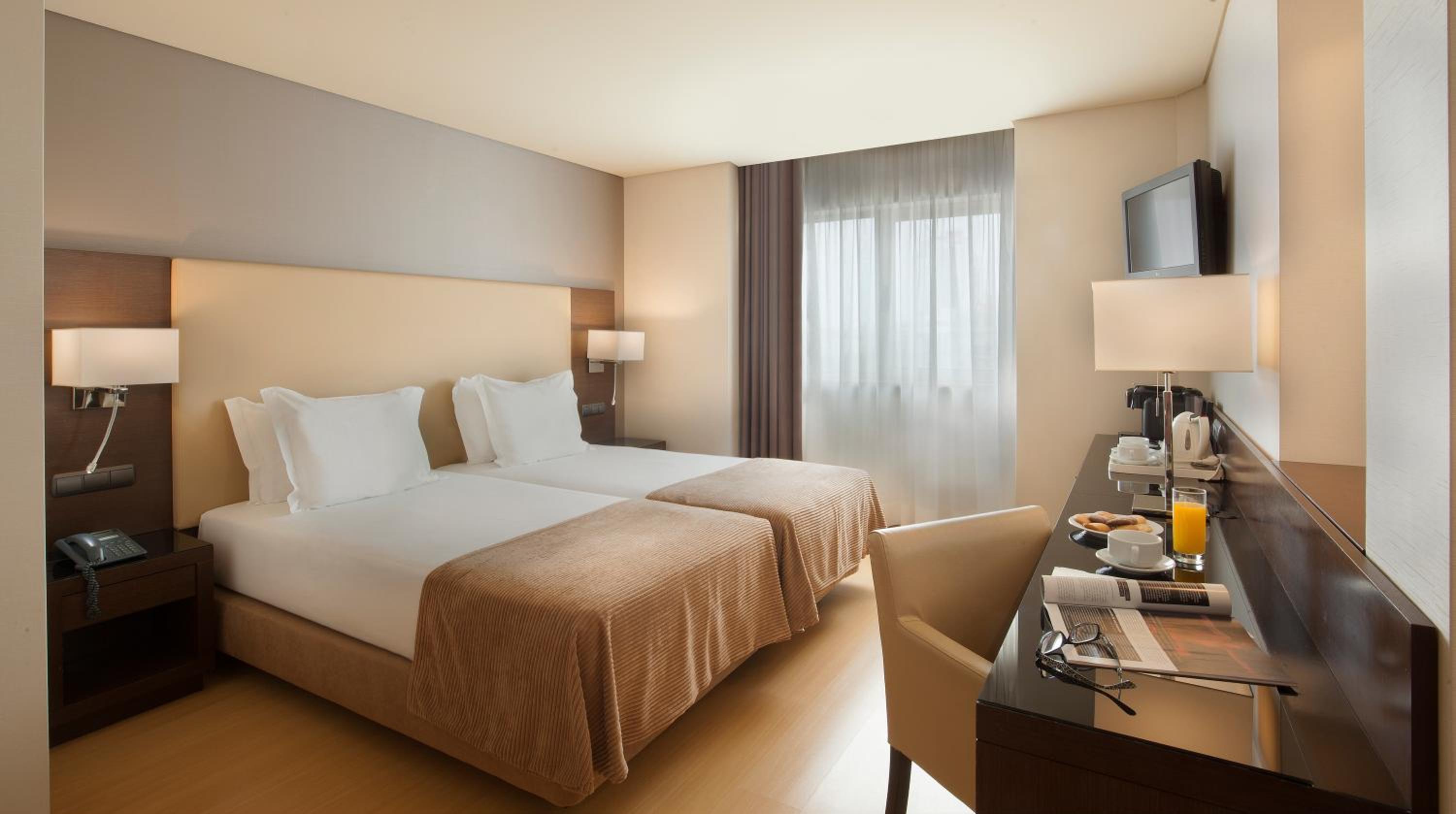 Twin Room - Photo 1